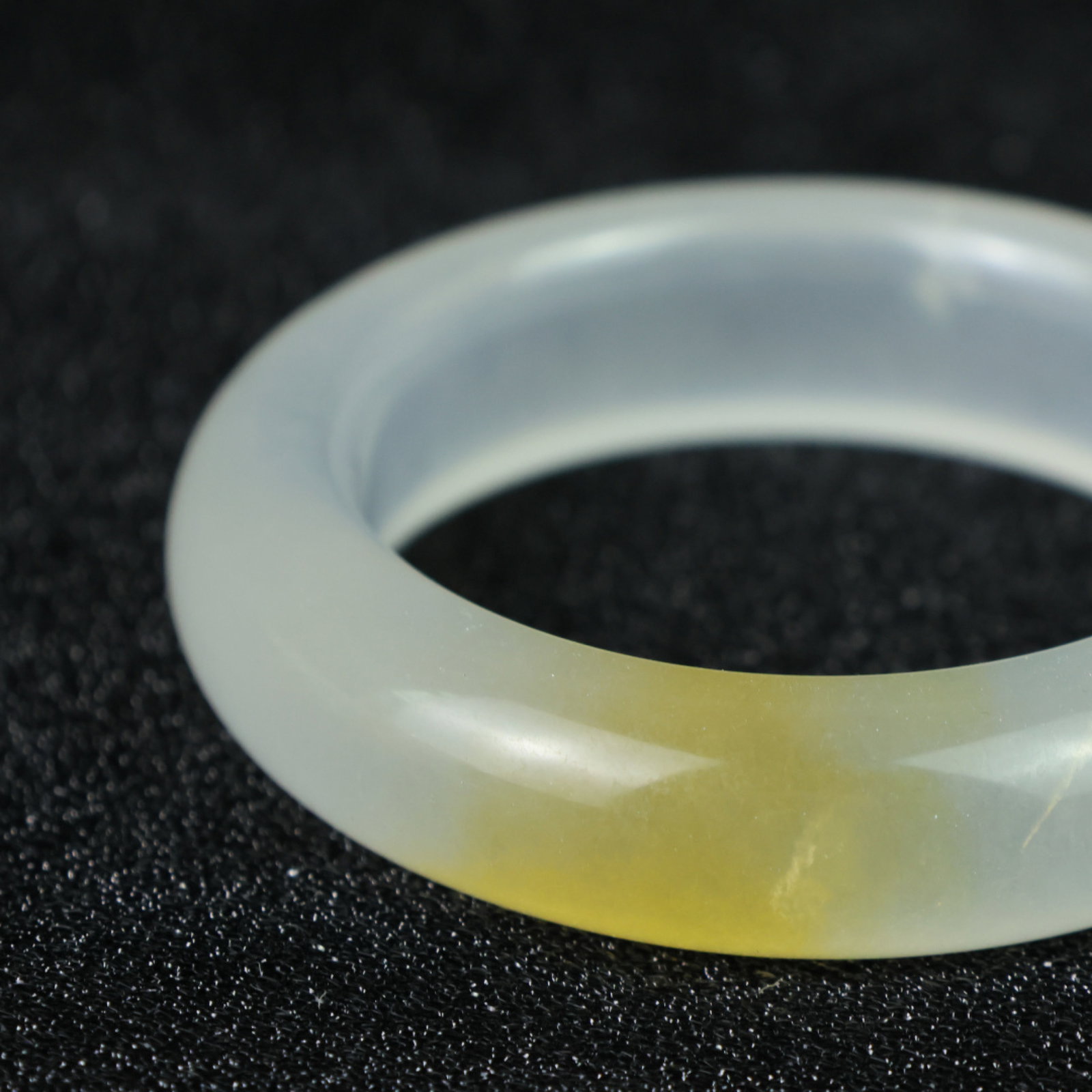 An Exquisite Jadeite Bracelets - 7