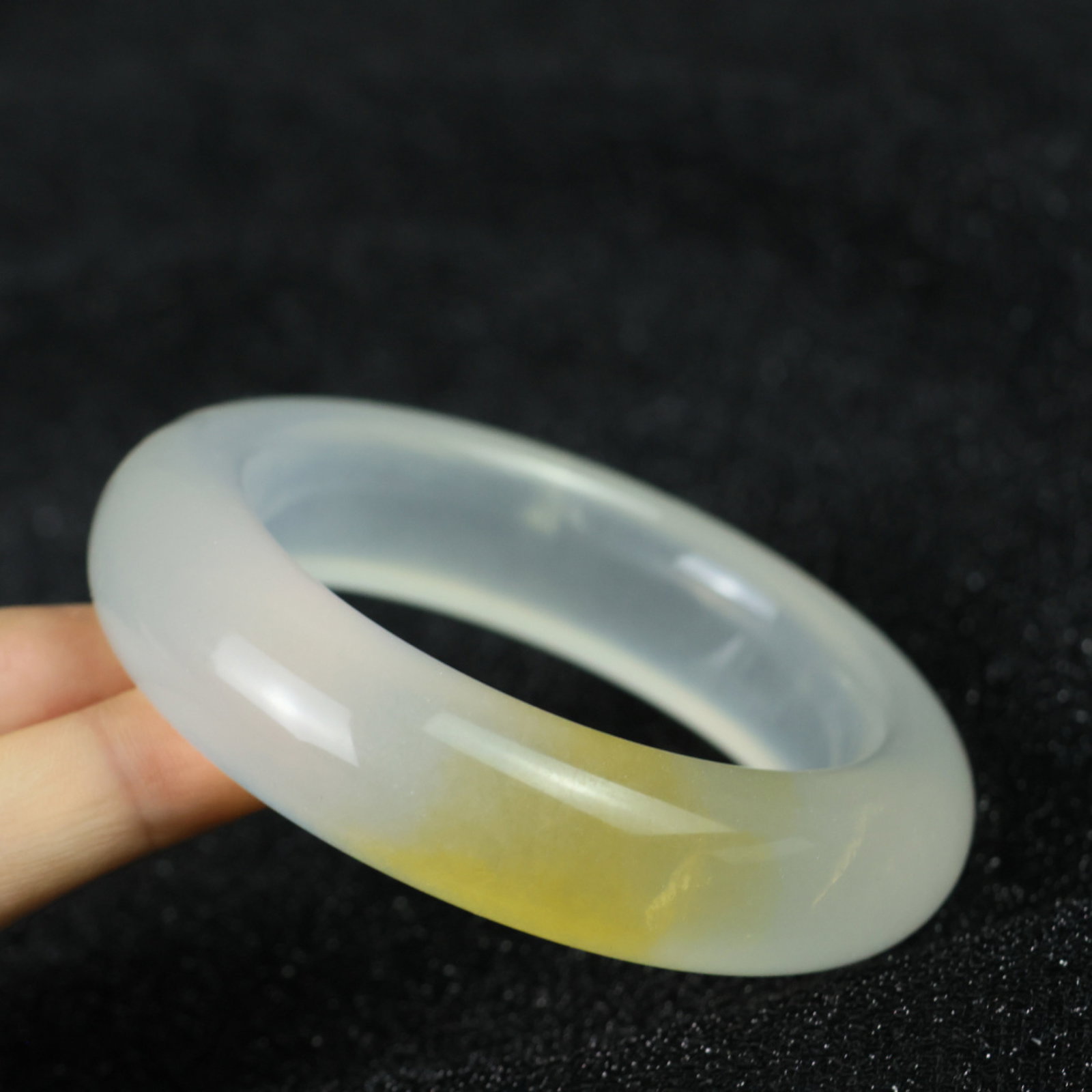 An Exquisite Jadeite Bracelets - 8