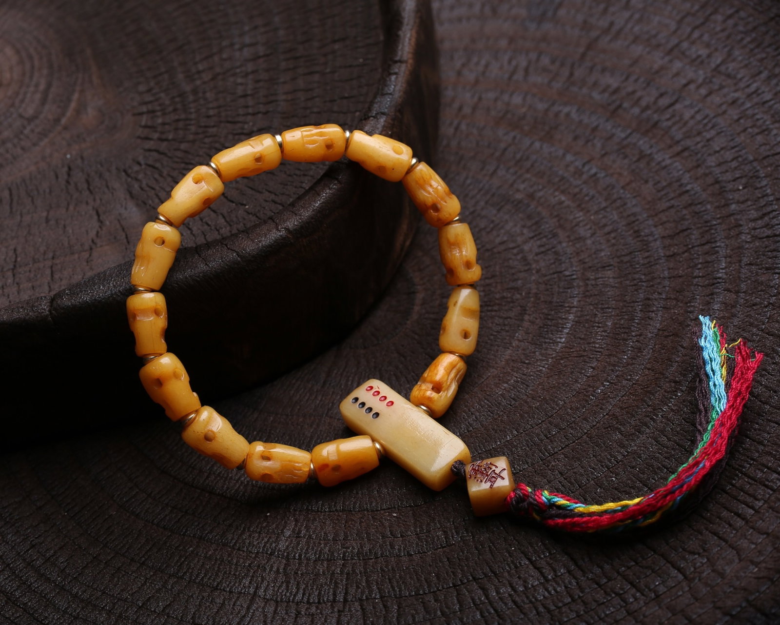 An Exquisite Bracelets (1 of 6)