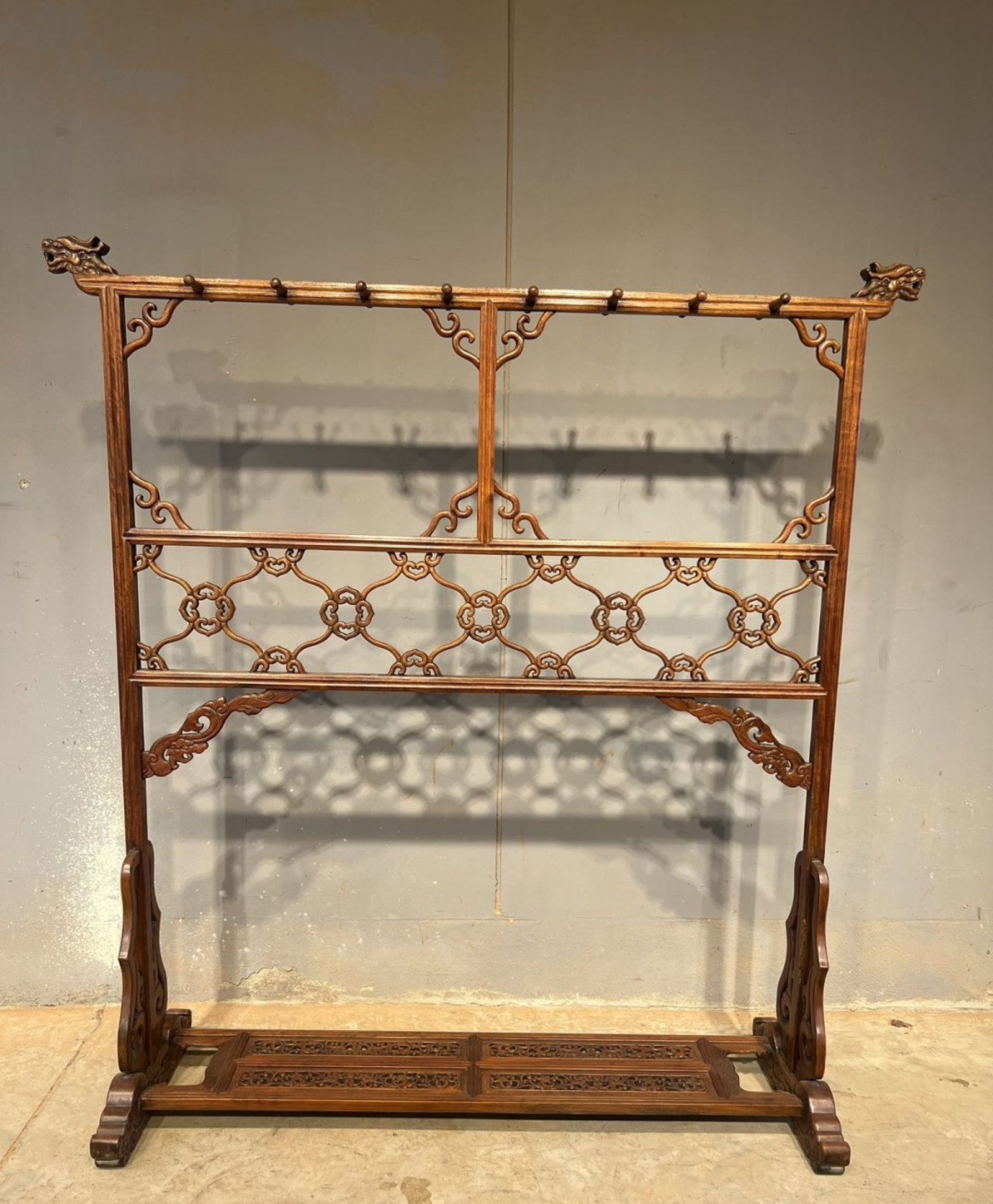 A Huge Huanghuali wood Dragon Pattern Shelf: A Huge Huanghuali wood Dragon Pattern Shelf,Qing Dynasty, China,Size:57.5inx16.5inx69.3in 黄花梨木龙纹架子,中国清代