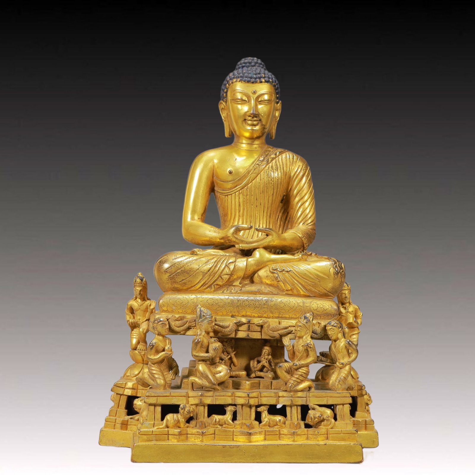 A Solemn Gilt Bronze Statue of Sakyamuni: A Solemn Gilt Bronze Statue of Sakyamuni,Ming Dynasty, China,Size:9.1inx5.3inx13.2in,Weight:6500g 铜鎏金释迦摩尼像,中国明代
