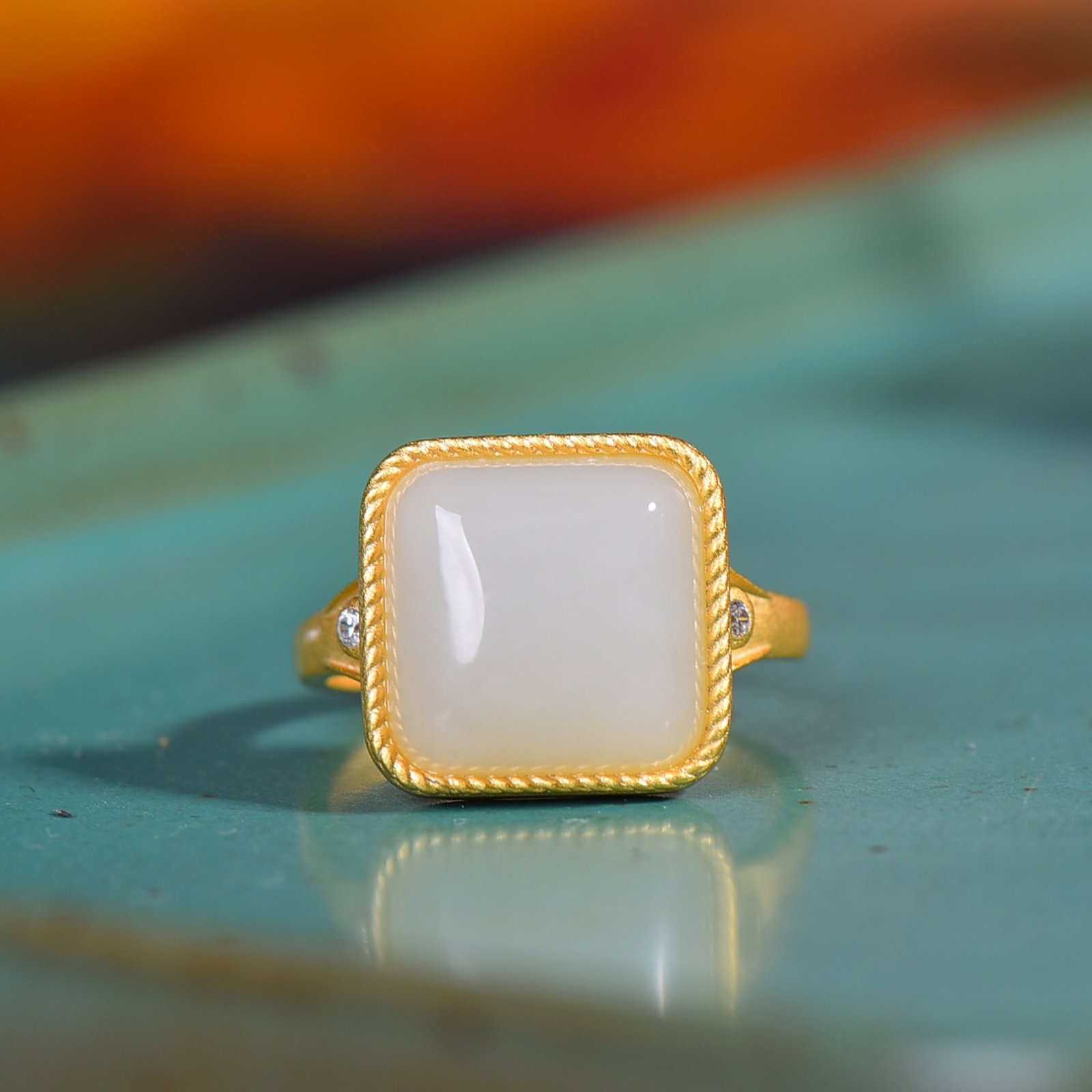 An Exquisite Sterling Silver-Gold Plated Inlaid White Jade Ring: An Exquisite Sterling Silver-Gold Plated Inlaid White Jade Ring,Size:12mmx12mm 纯银镀金镶白玉戒指