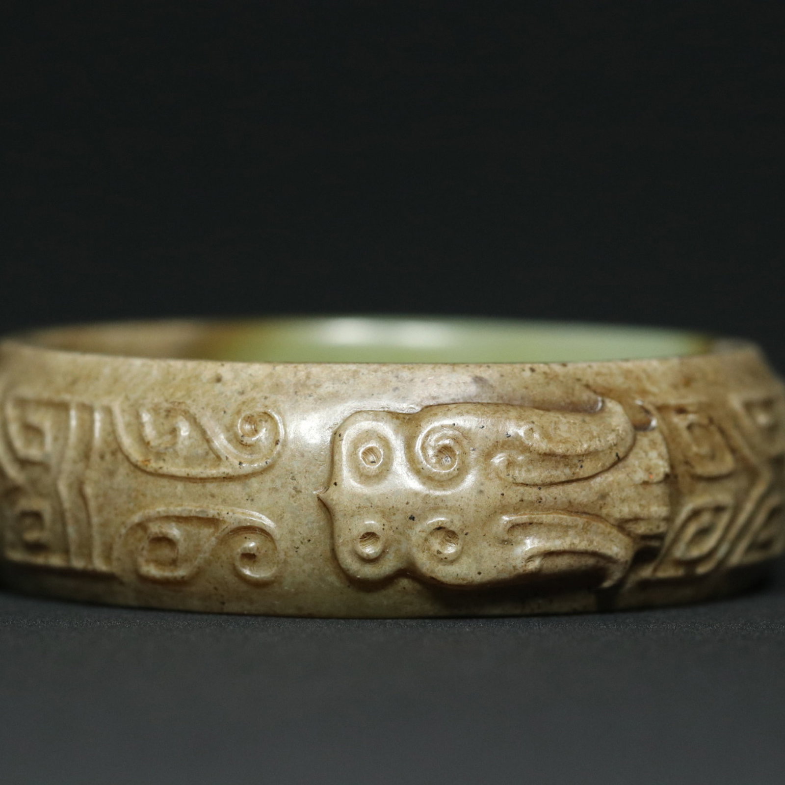 An Exquisite White Jade Cicada Pattern Bracelets - 5