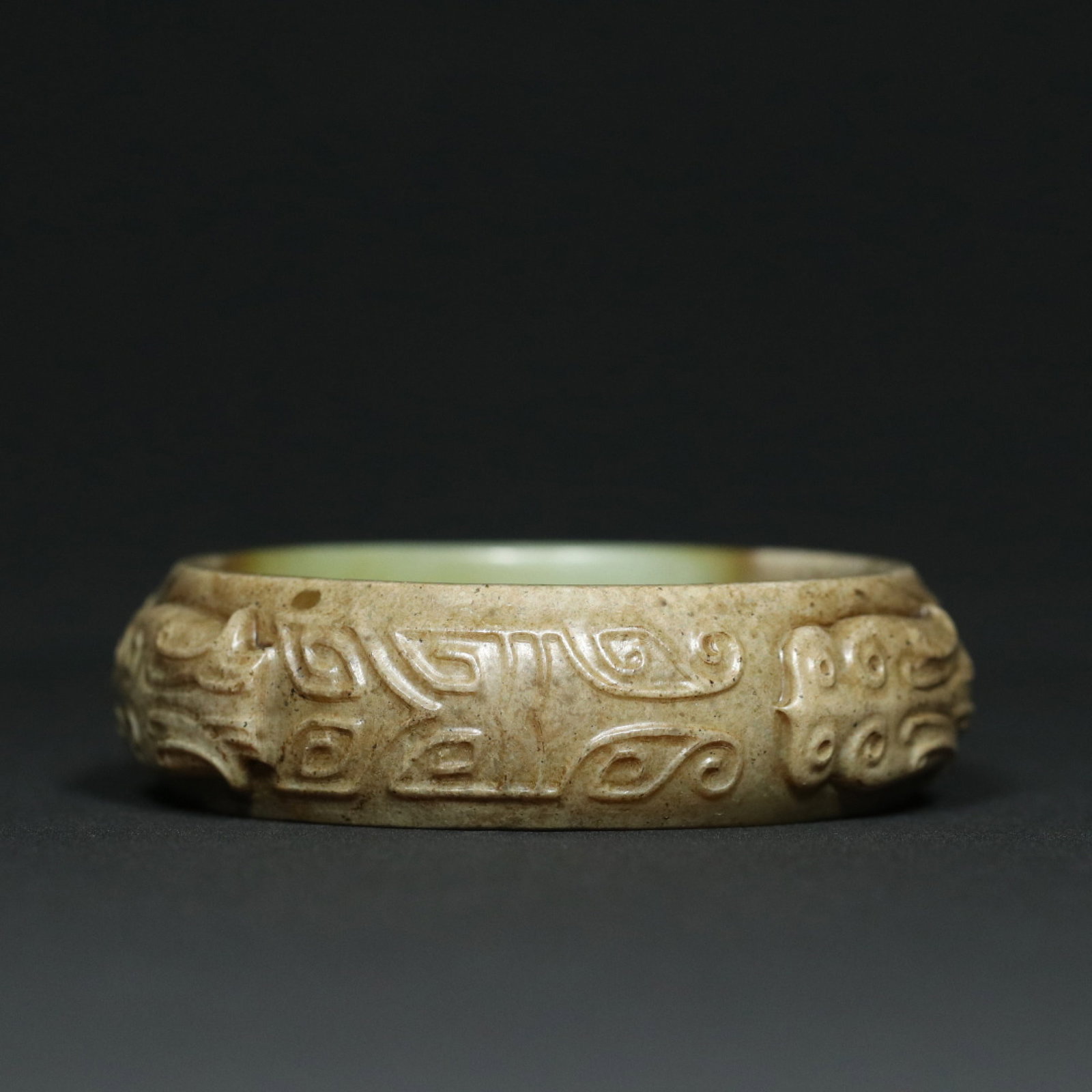 An Exquisite White Jade Cicada Pattern Bracelets - 9