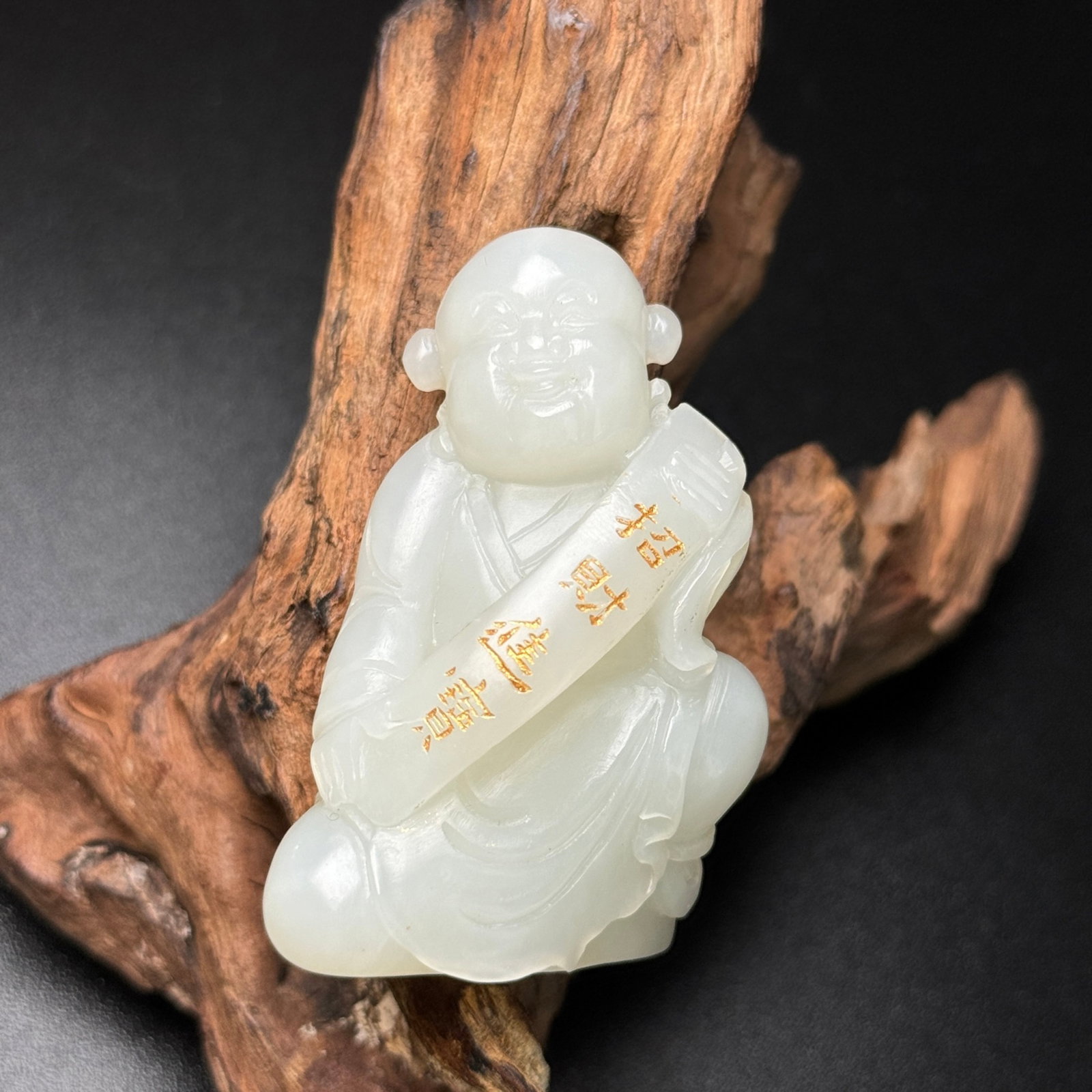 An Exquisite White Jade Figure Ornament: An Exquisite White Jade Figure Ornament,Qing Dynasty,China,Size:59mmx39mmx22mm,Weight:60g 白玉人物摆件,中国清代