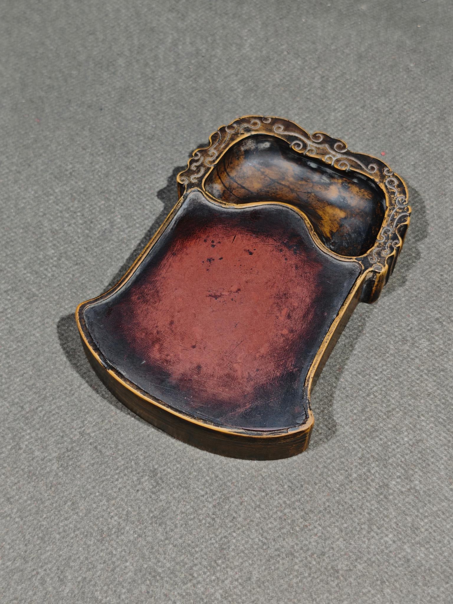 An Exquisite Inkstone,With Poem: An Exquisite Inkstone,With Poem,Qing Dynasty, China,Size:(Inkstone)4.5inx3.1inx0.8in 砚台,带诗文,中国清代