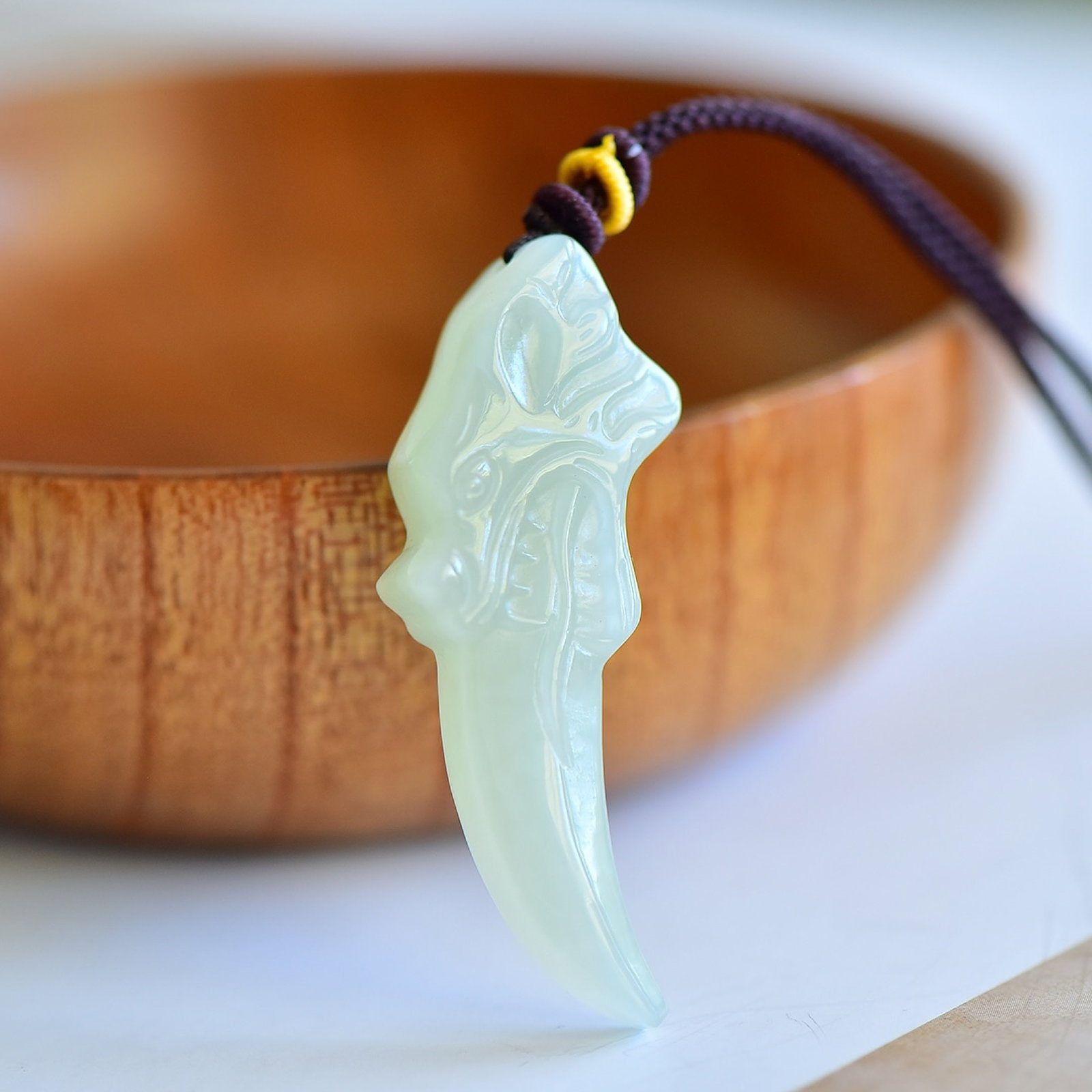 An Exquisite White Jade Pendant - 3