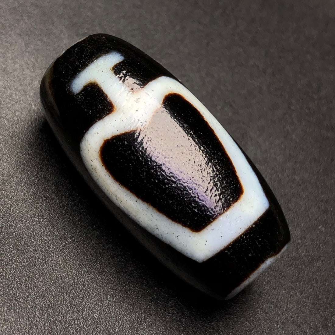 An Exquisite Dzi Bead Pendant (1 of 9)