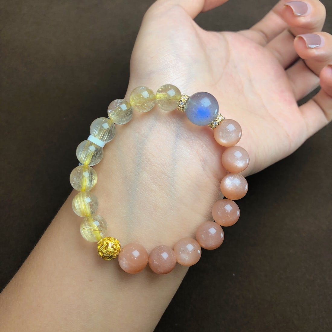 An Exquisite Crystal Bracelets - 2