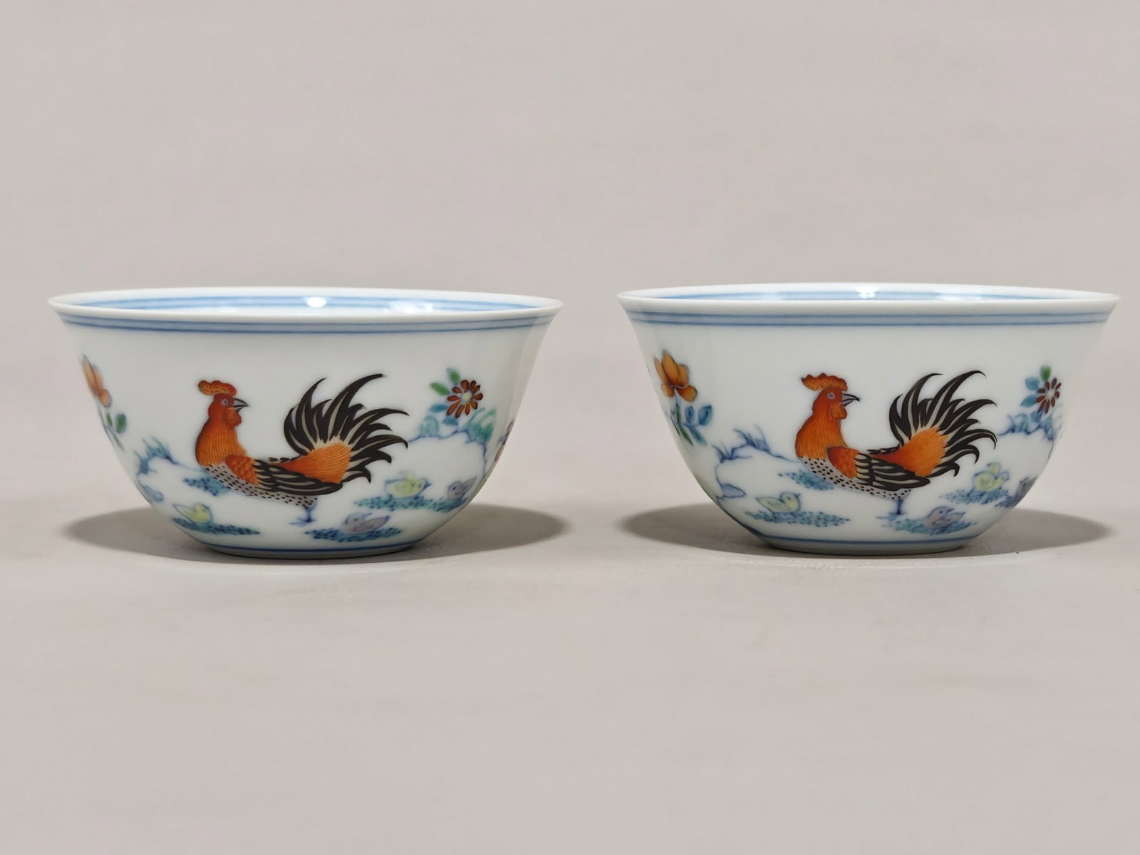 A Pair of Exquisite Famille-Rose Flower and Rooster Pattern Bowls (1 of 9)