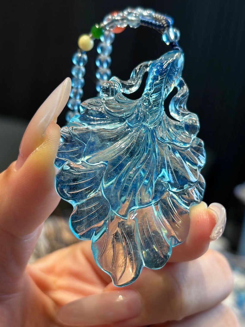 An Exquisite Aquamarine Goldfish Pendant (1 of 6)