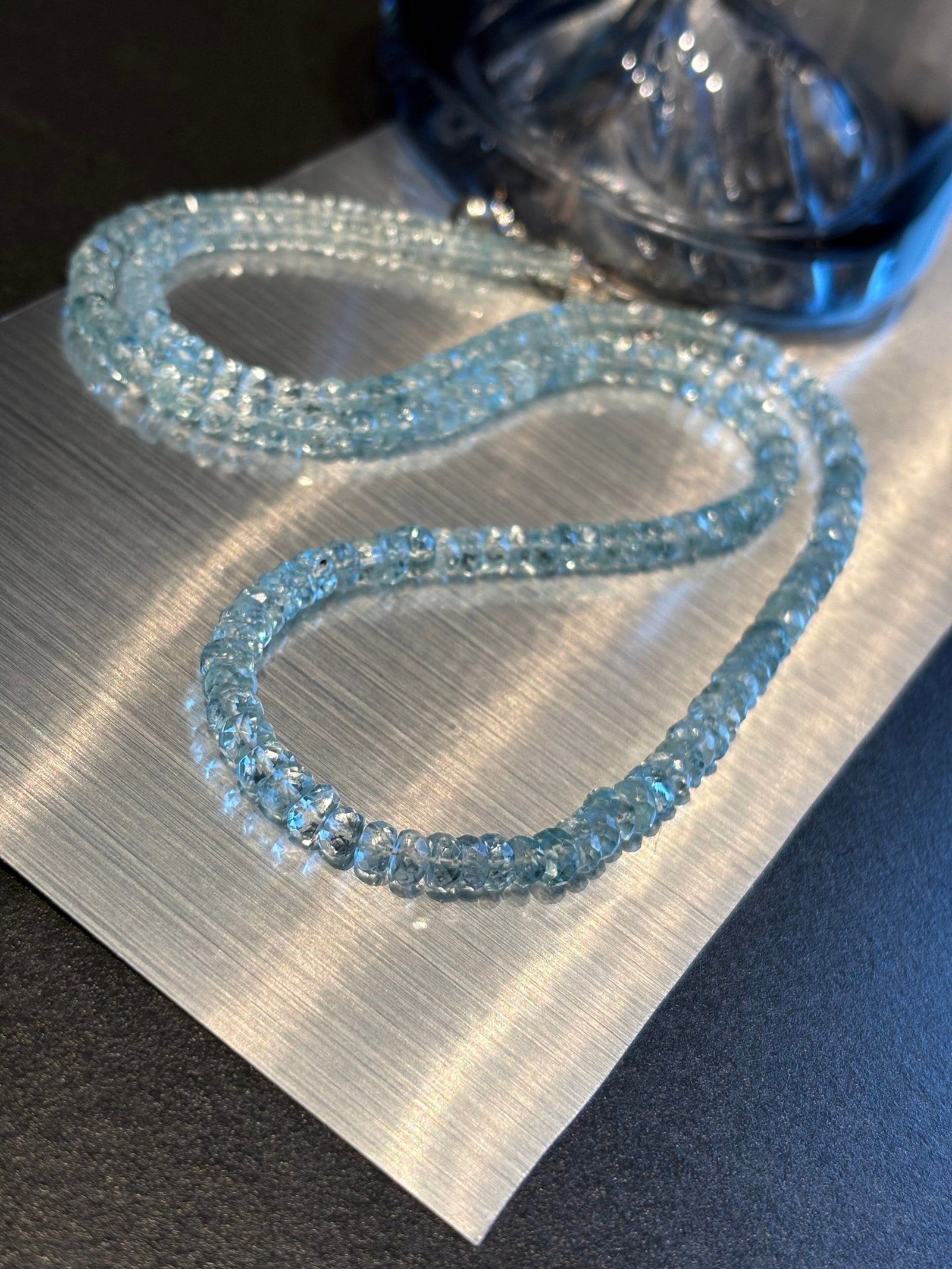 An Exquisite Aquamarine Necklace: An Exquisite Aquamarine Necklace,Size:5.4mm-3.8mm,Weight:22.3g ???????