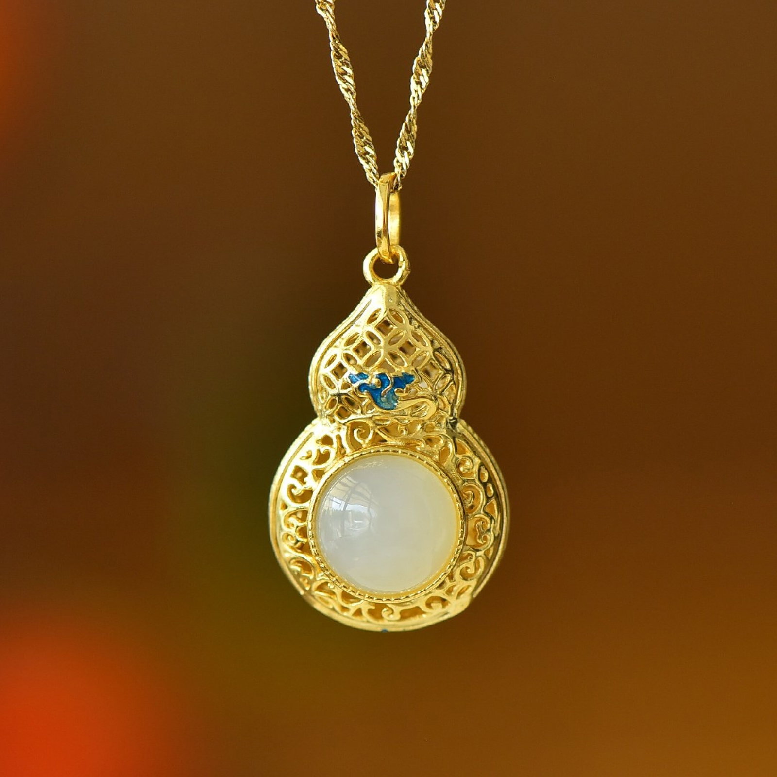 An Exquisite Sterling Silver-Gold Plated Inlaid White Jade Pendant: An Exquisite Sterling Silver-Gold Plated Inlaid White Jade Pendant 纯银镀金镶白玉吊坠