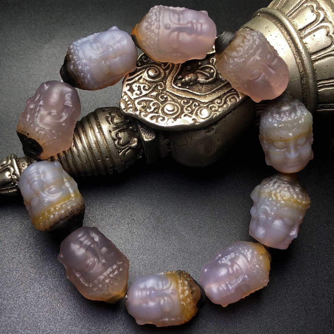 An Exquisite Agate Bracelets - 5