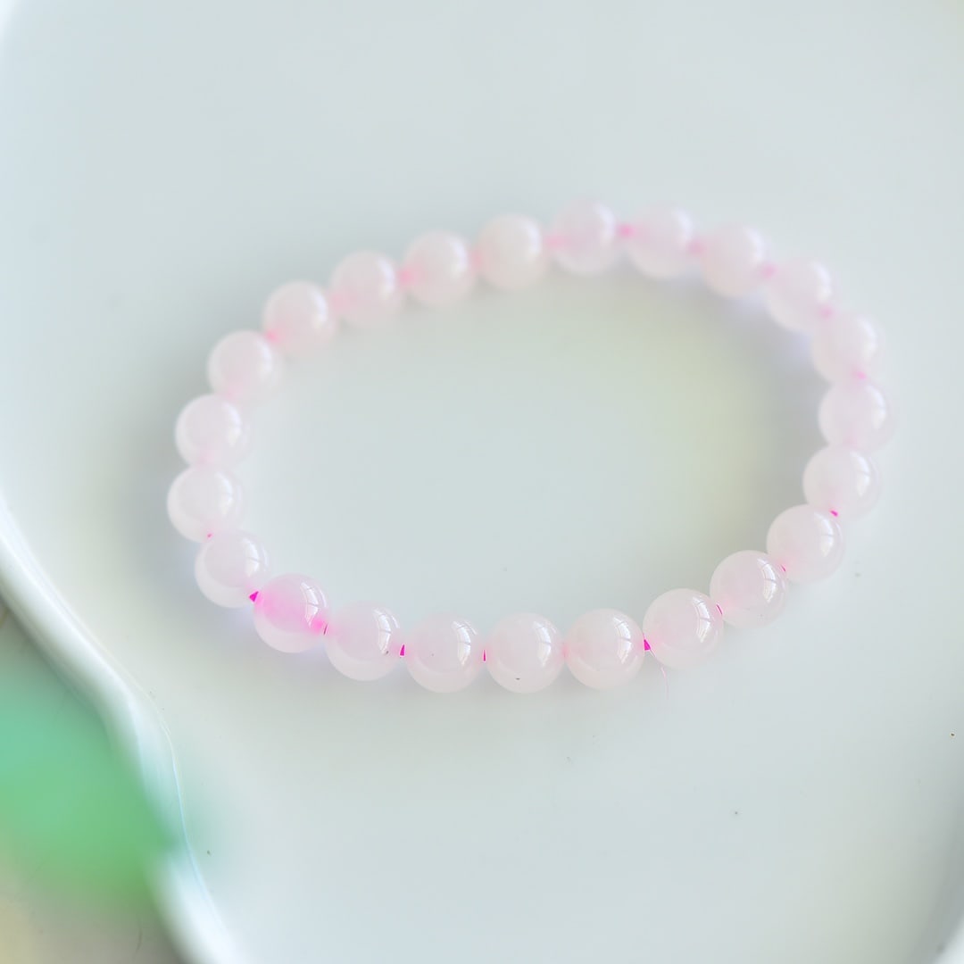 An Exquisite White Jade Bracelets: An Exquisite White Jade Bracelets,Size:8mm 白玉手串