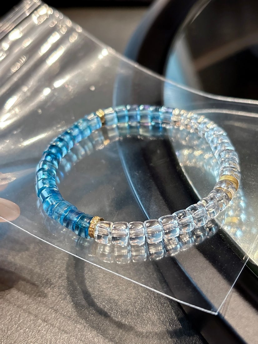 An Exquisite Aquamarine Bracelets: An Exquisite Aquamarine Bracelets,Size:6.4mm,Weight:14g 海蓝宝手串