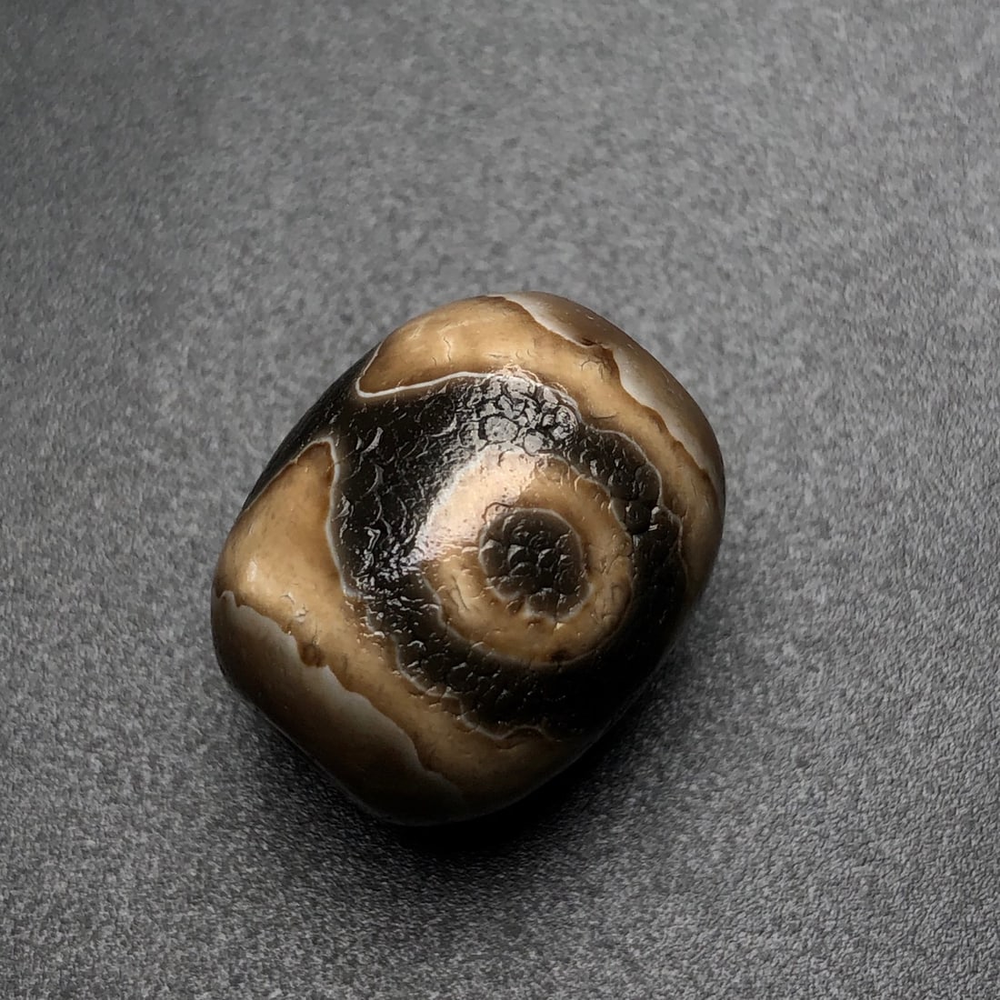 An Exquisite Three Eyes Dzi Bead Pendant (1 of 9)