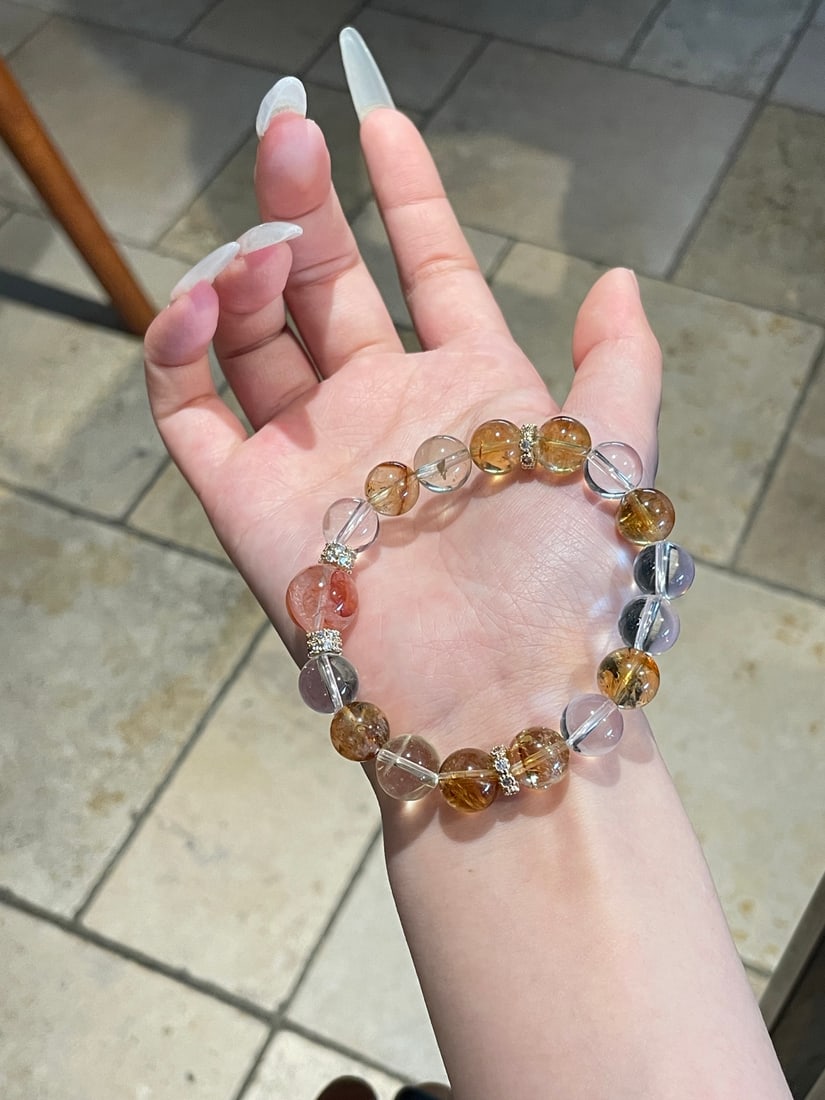 An Exquisite Crystal Bracelets - 15