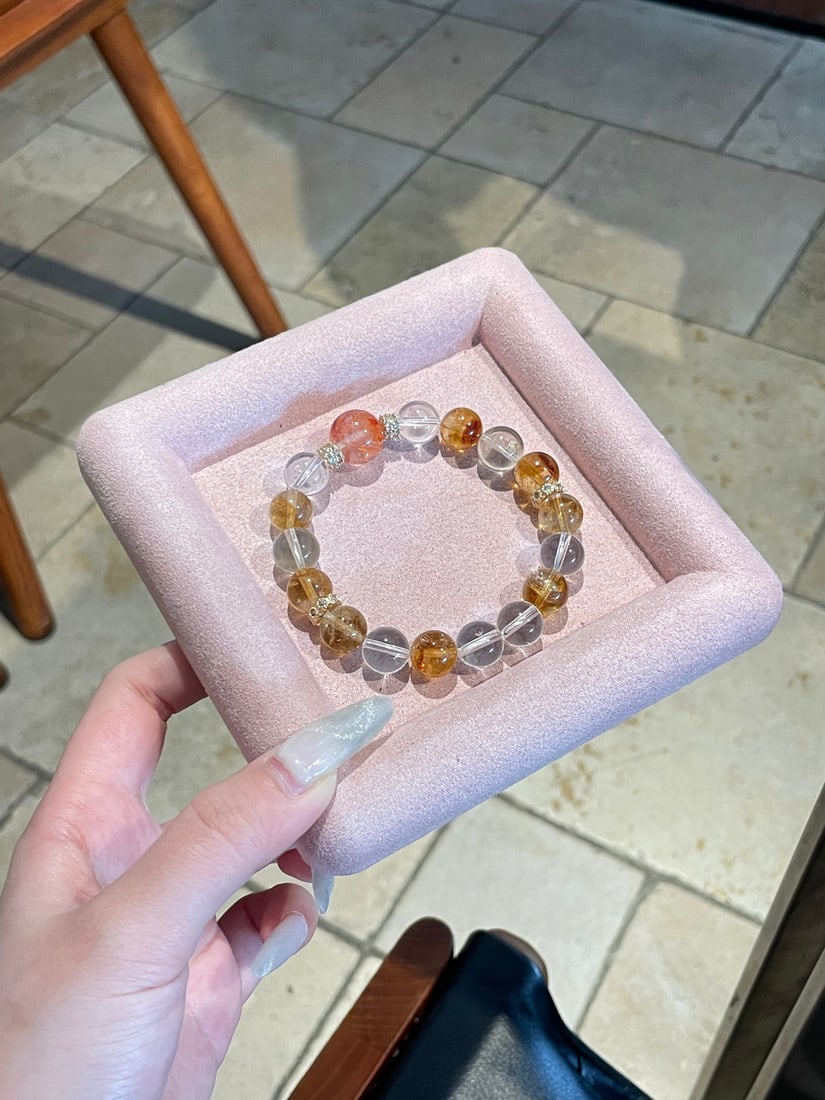 An Exquisite Crystal Bracelets - 17