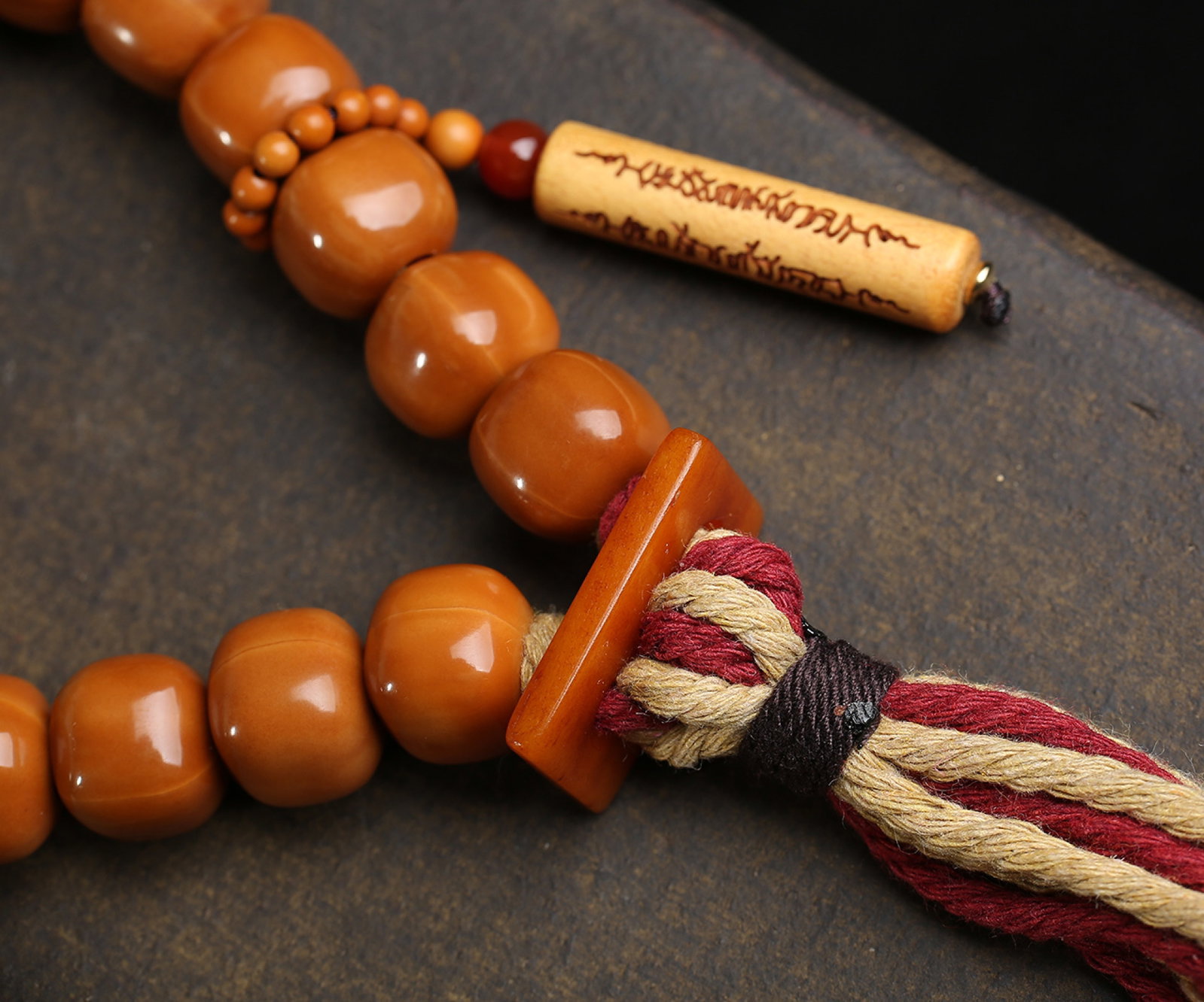 An Exquisite Walnut Bracelets - 5
