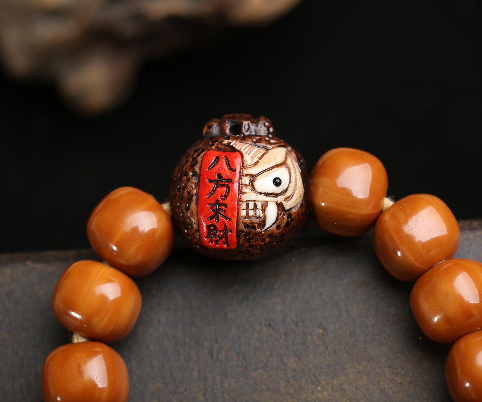 An Exquisite Walnut Bracelets - 6