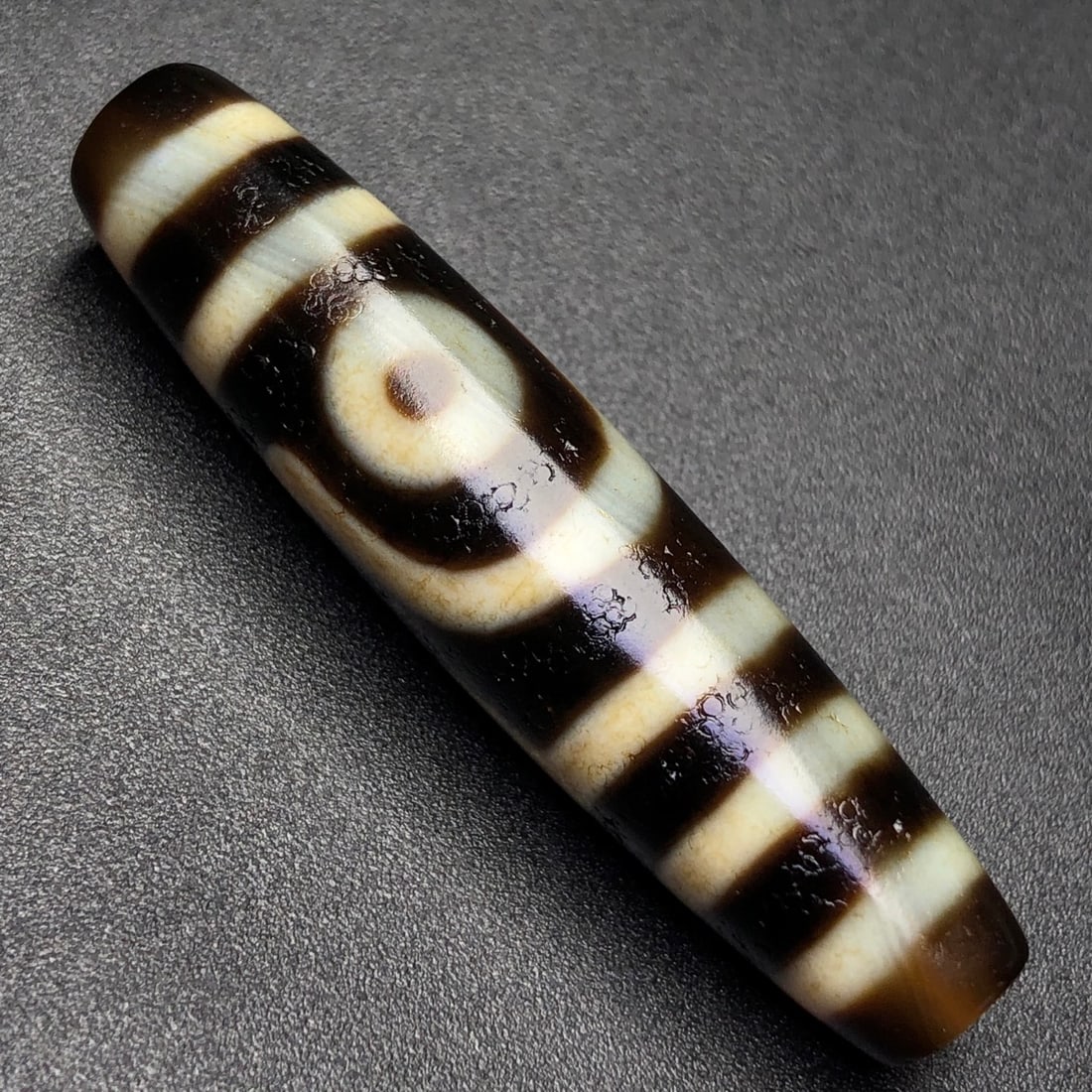 An Exquisite Two Eyes Dzi Bead Pendant - 6