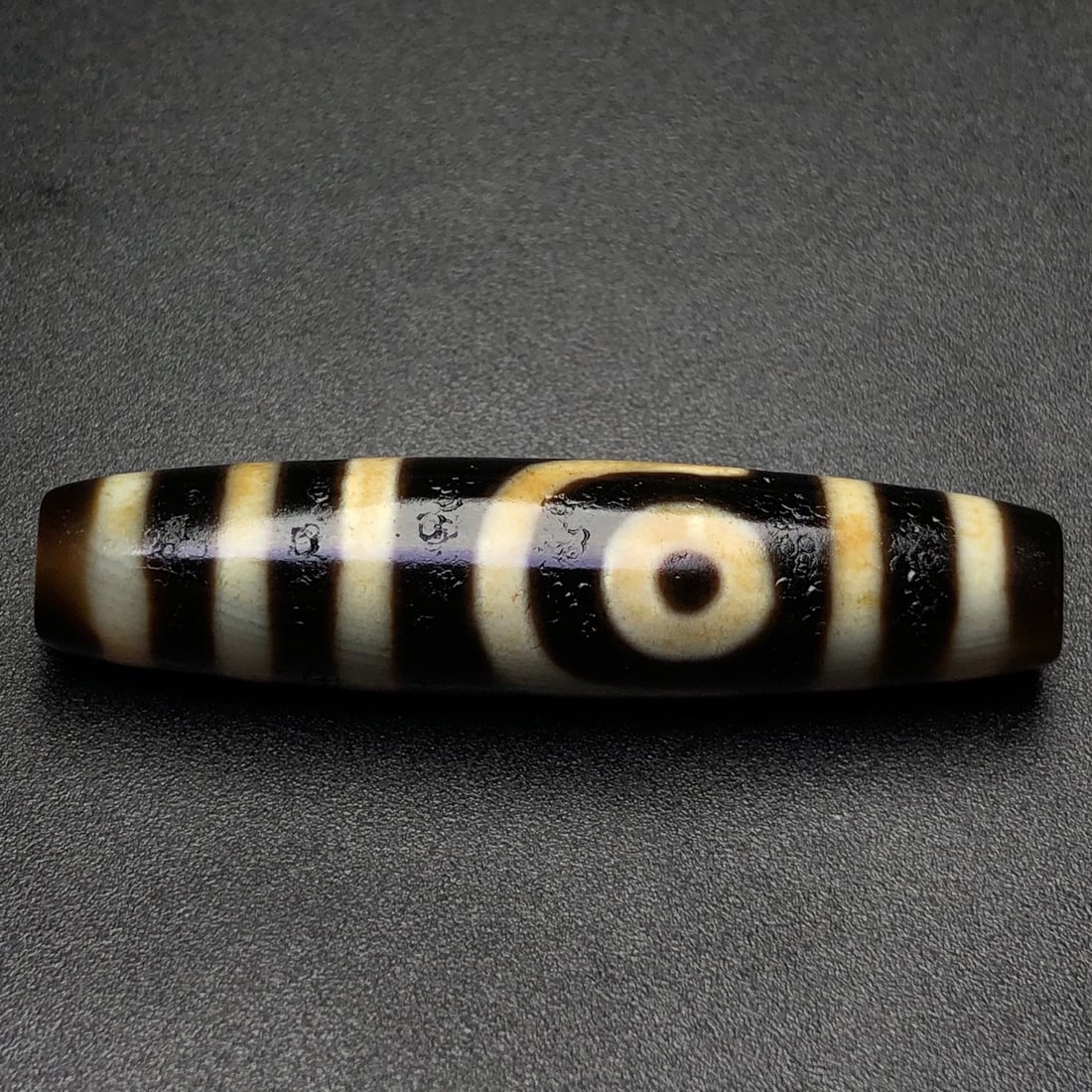 An Exquisite Two Eyes Dzi Bead Pendant - 7