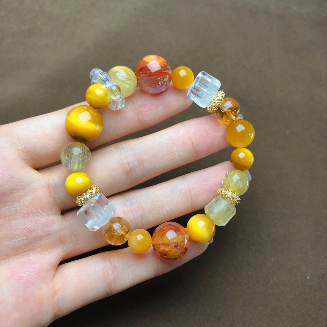 An Exquisite Crystal Bracelets: An Exquisite Crystal Bracelets,Size:13.2mm,9mmx9mm, Weight:30g 水晶手串