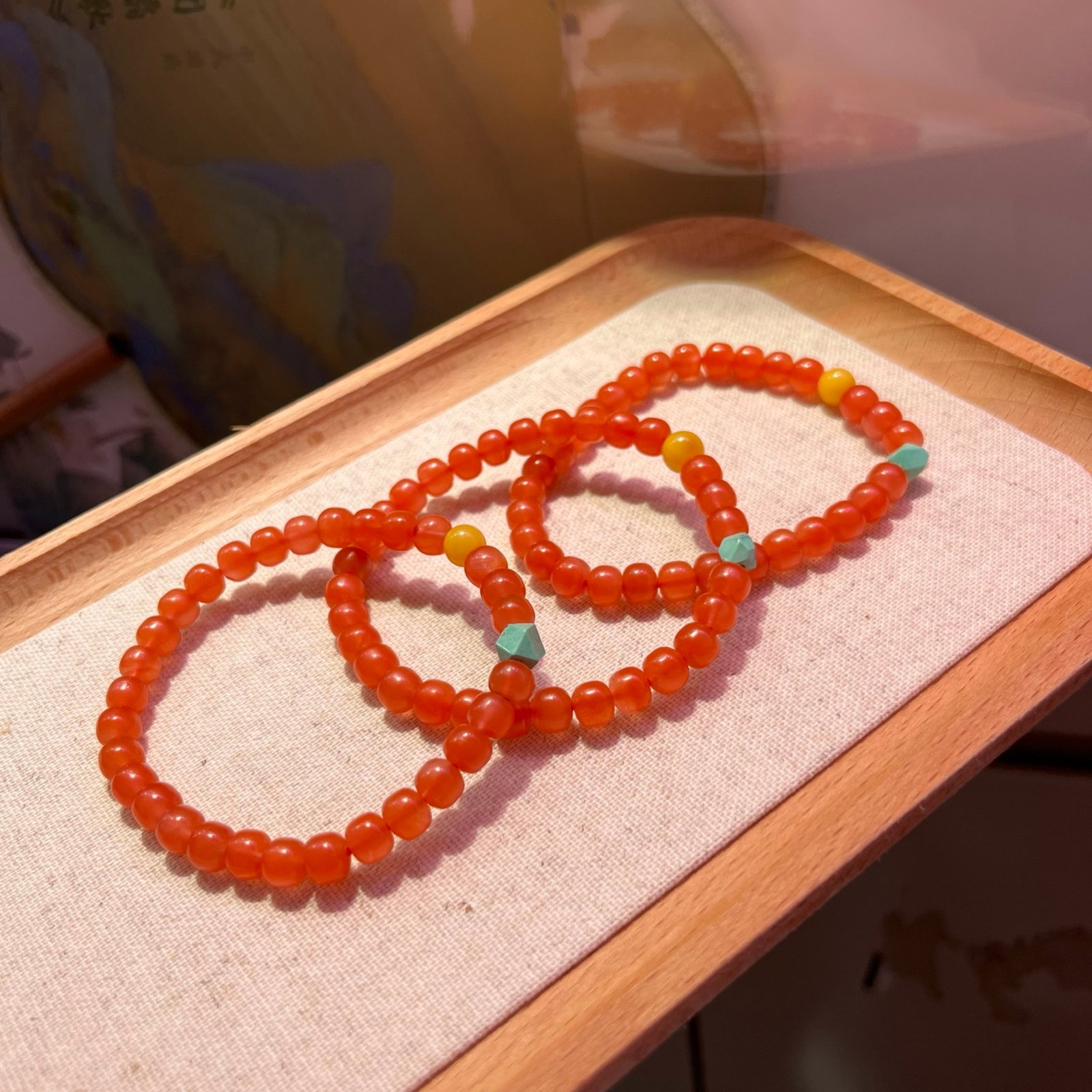 An Exquisite Agate Bracelets,With Amber Turquoise: An Exquisite Agate Bracelets,With Amber Turquoise,Size:6.2mmx5.2mm,Total Weight:11.2g 玛瑙手串,配蜜蜡绿松石