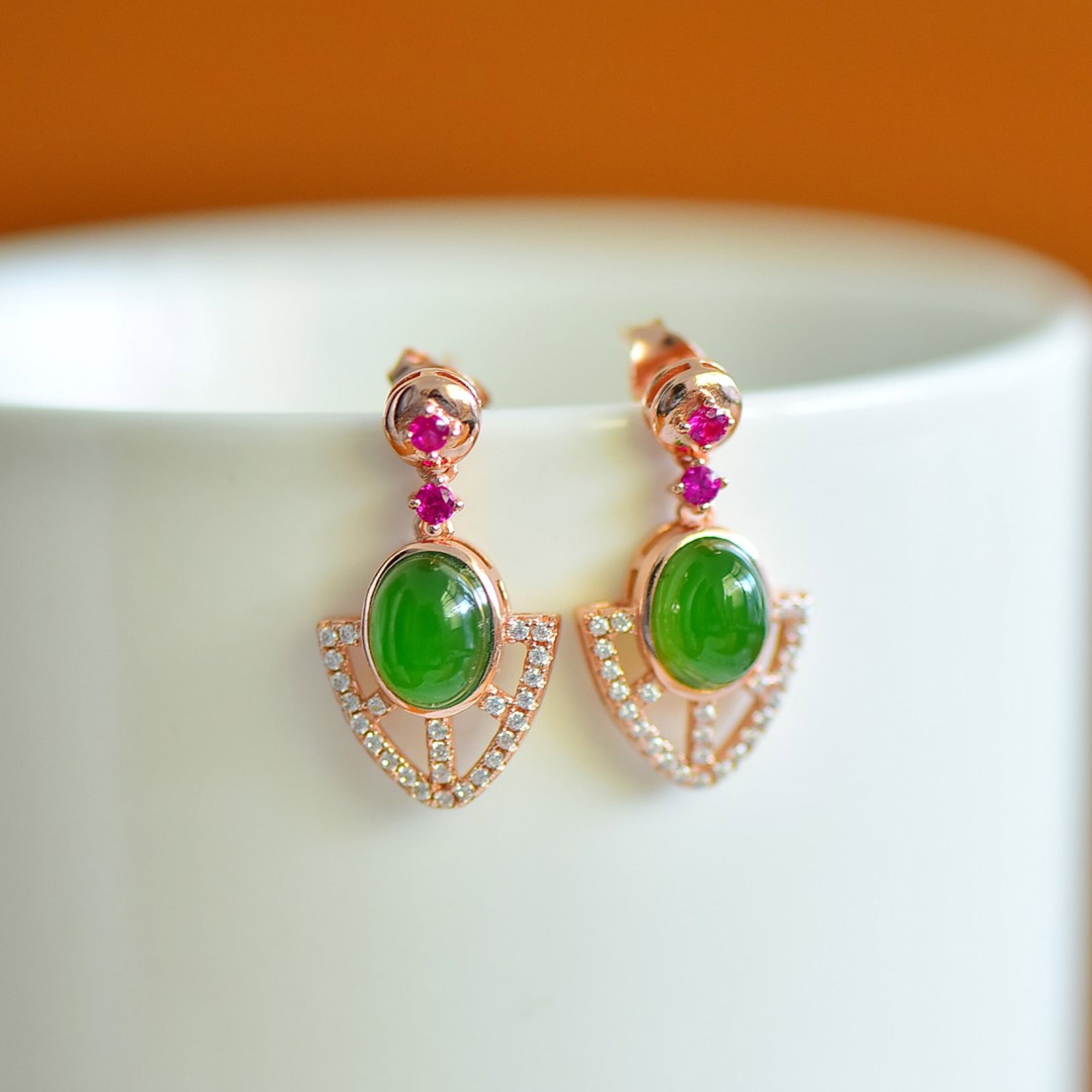 A Pair of Exquisite Sterling Silver-Gold Plated Inlaid Jasper Earrings,Inlaid Diamonds: A Pair of Exquisite Sterling Silver-Gold Plated Inlaid Jasper Earrings,Inlaid Diamonds,Size:6mmx8mm 一对纯银镀金镶碧玉耳环,嵌
