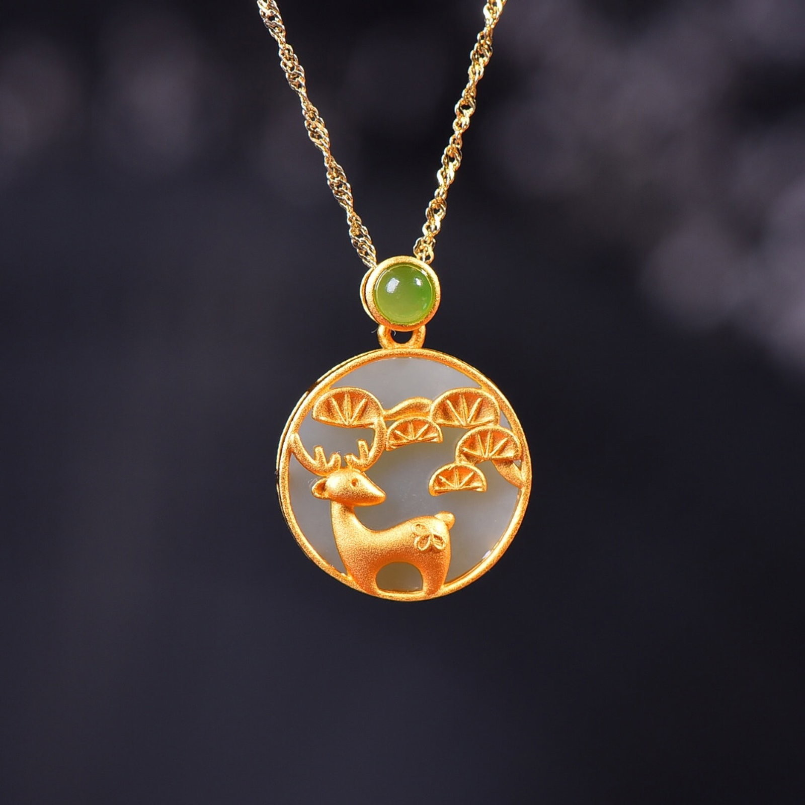 An Exquisite Sterling Silver-Gold Plated Inlaid White Jade Pendant: An Exquisite Sterling Silver-Gold Plated Inlaid White Jade Pendant,Size:16mmx16mm 纯银镀金镶白玉吊坠