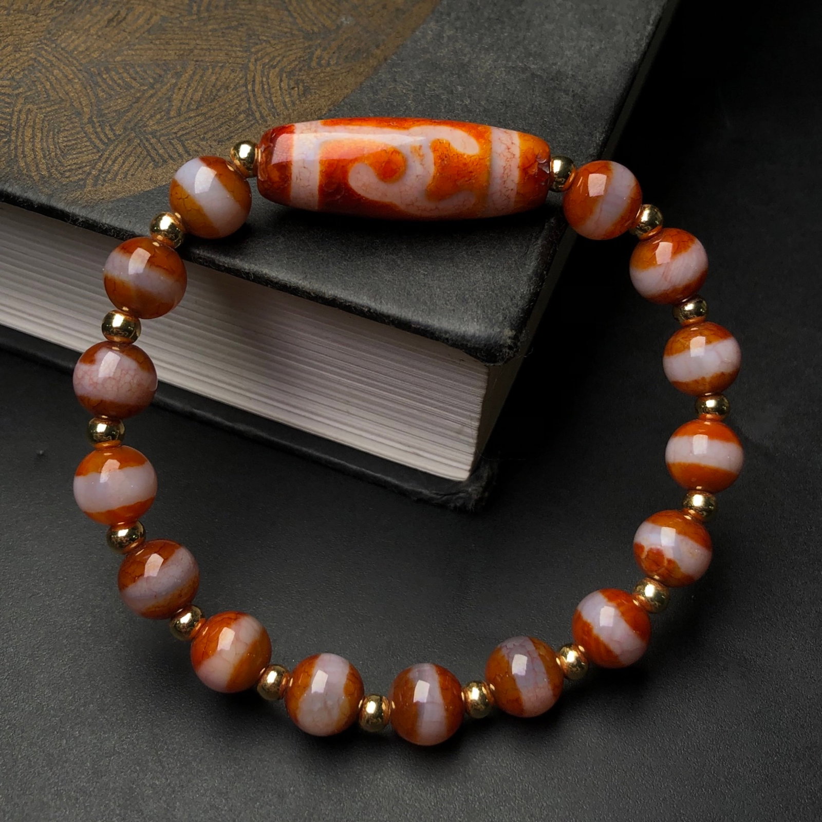 An Exquisite Agate Bracelets - 4