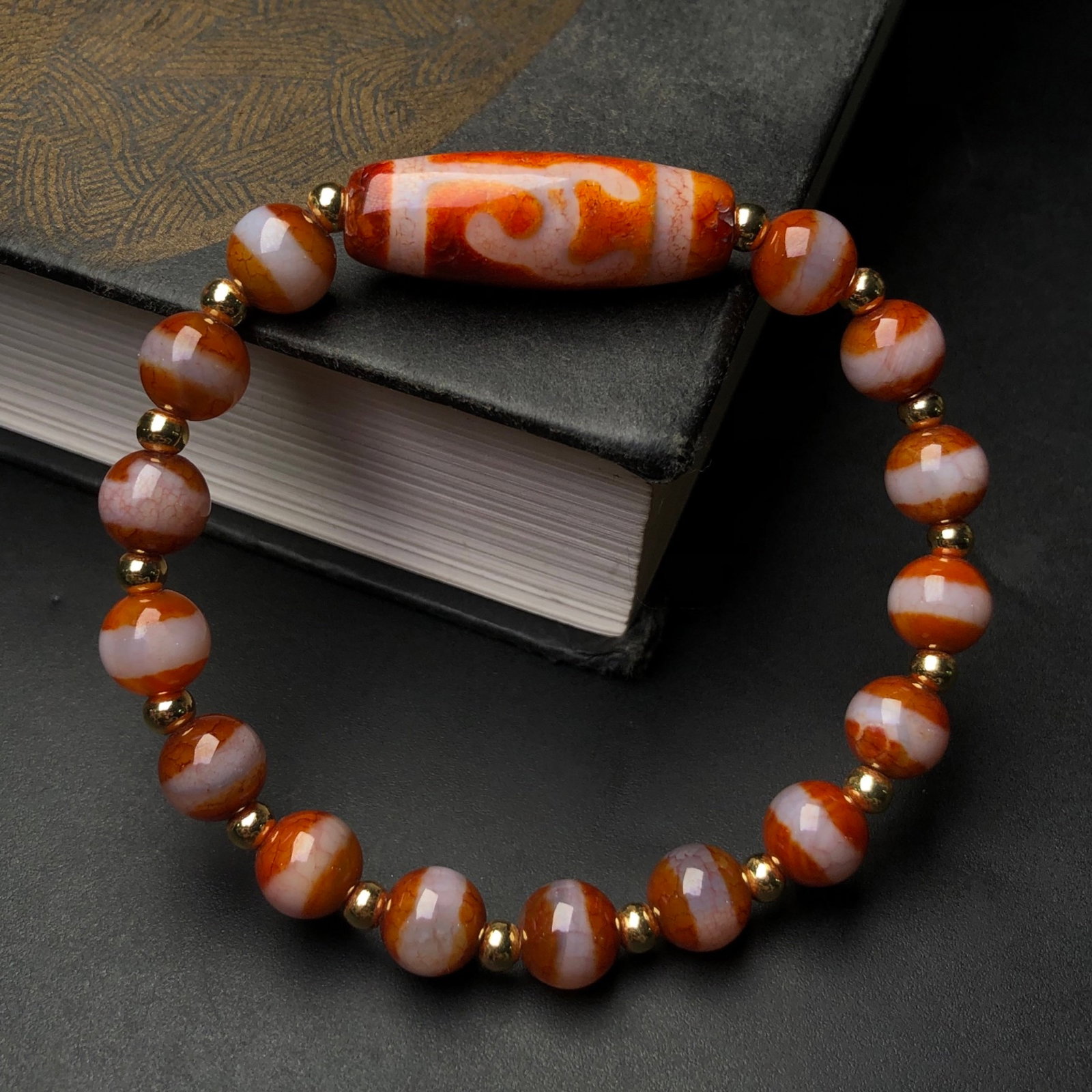An Exquisite Agate Bracelets - 5