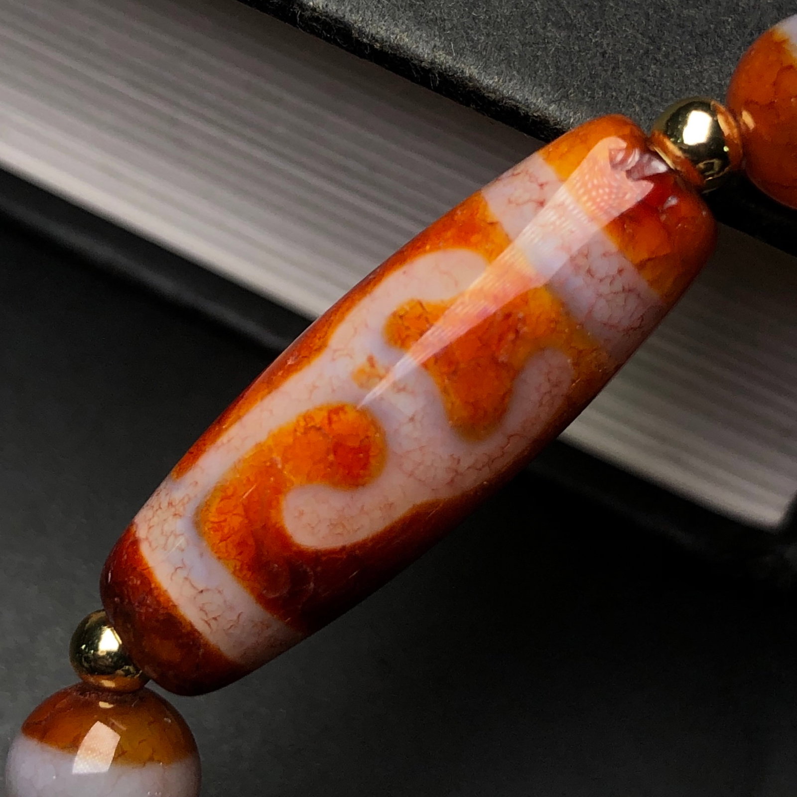An Exquisite Agate Bracelets - 7