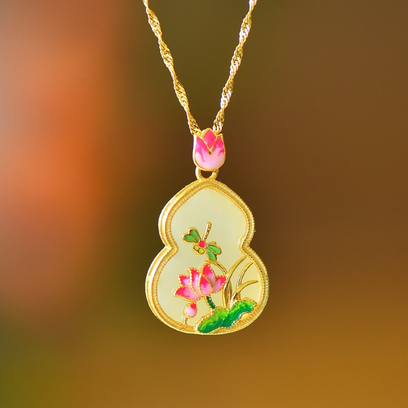 A Set of Fine Sterling Silver-Gold Plated Inlaid White Jade Jewelrys,Inlaid Pearl: A Set of Fine Sterling Silver-Gold Plated Inlaid White Jade Jewelrys,Inlaid Pearl 一套纯银镀金镶白玉首饰,嵌珍珠