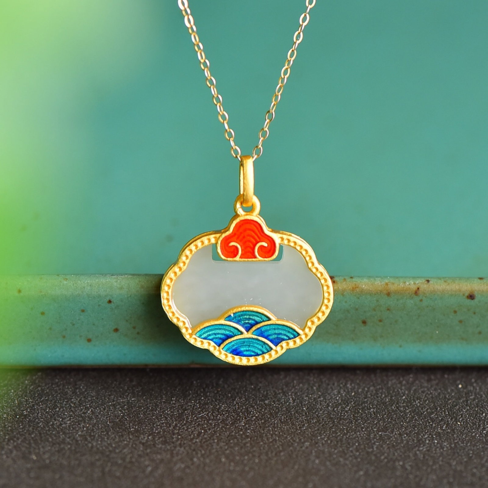 An Exquisite Sterling Silver-Gold Plated Inlaid White Jade Pendant: An Exquisite Sterling Silver-Gold Plated Inlaid White Jade Pendant 纯银镀金镶白玉吊坠