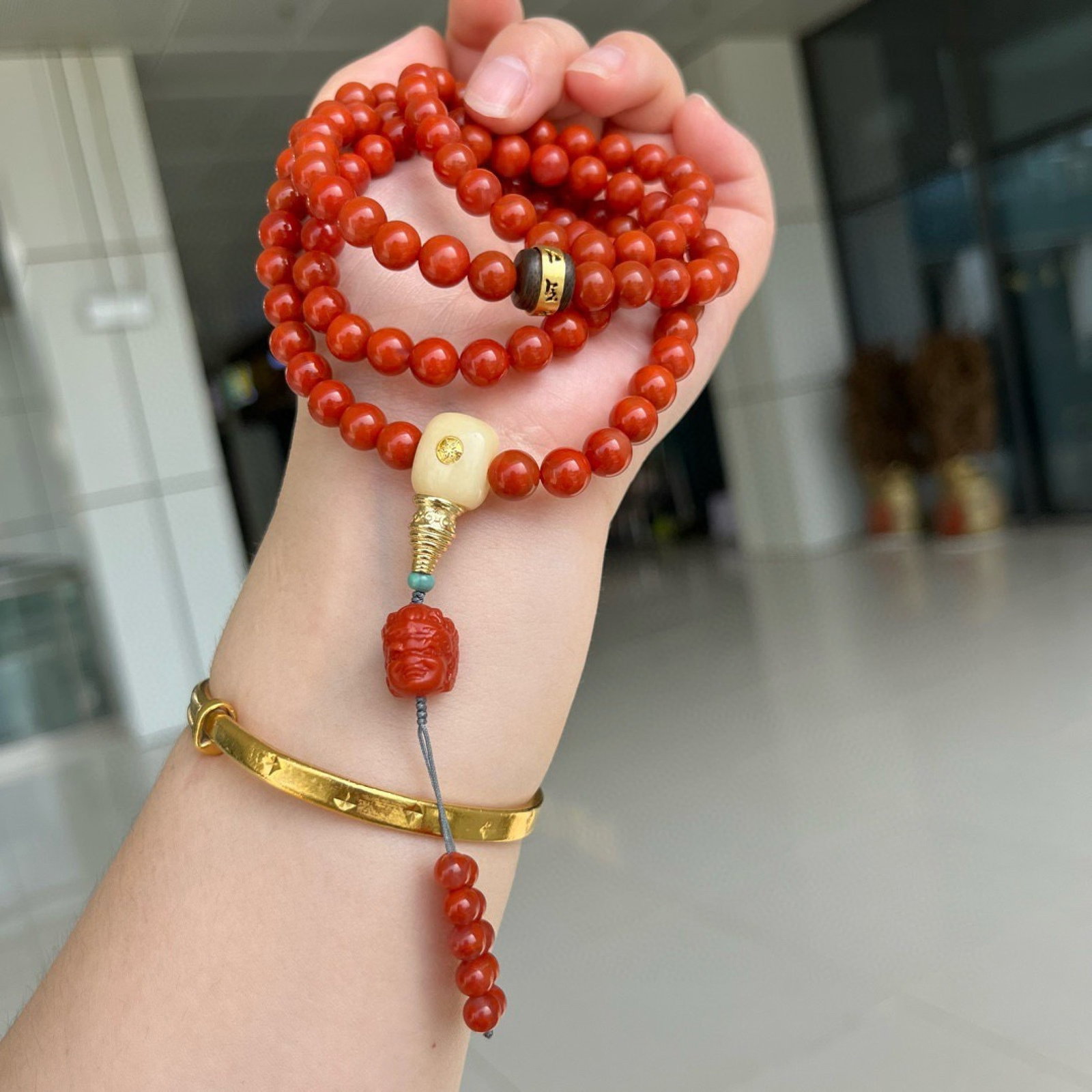 An Exquisite Agate Bracelets - 2