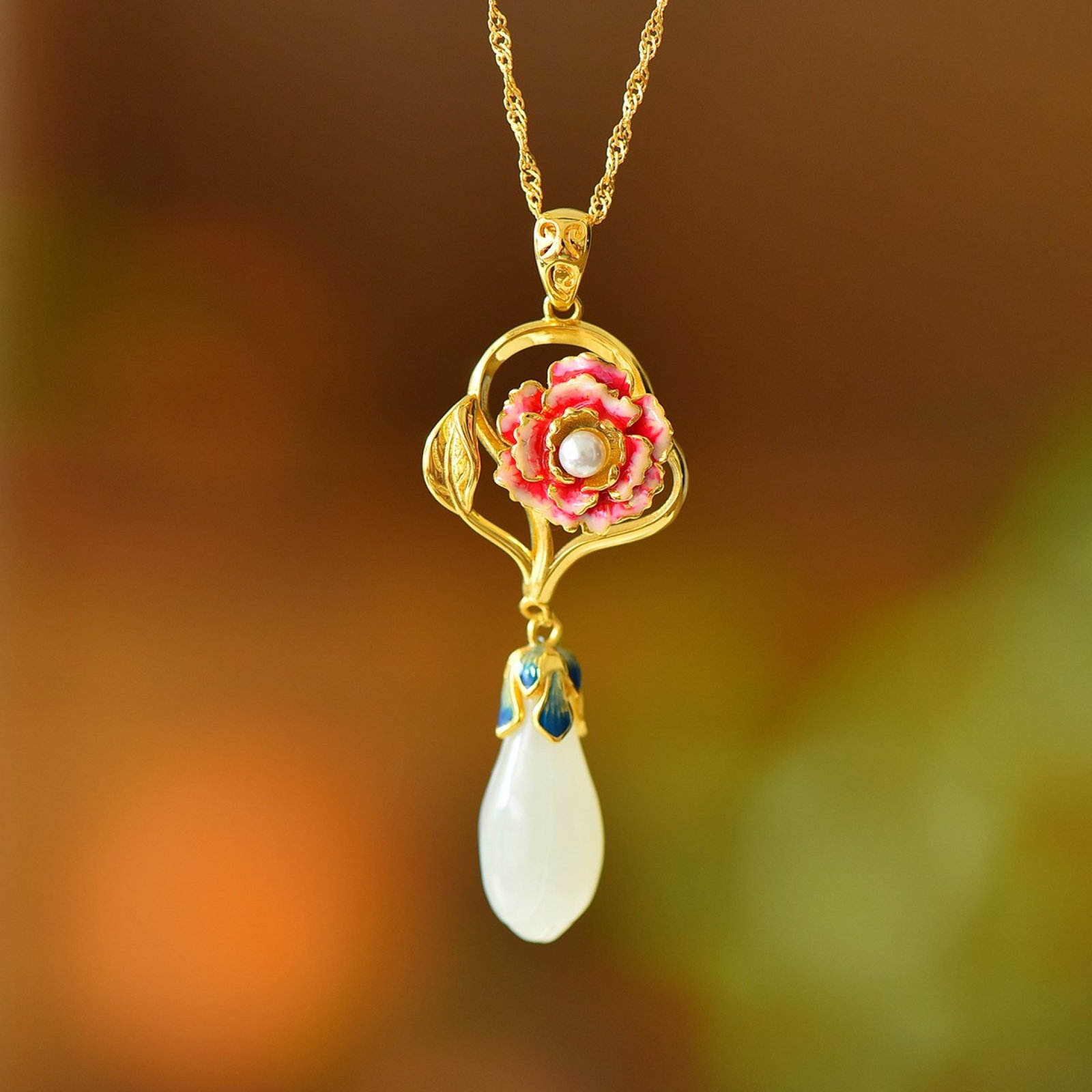 An Exquisite Sterling Silver-Gold Plated Inlaid White Jade Pendant,Inlaid Pearls: An Exquisite Sterling Silver-Gold Plated Inlaid White Jade Pendant,Inlaid Pearls,Size:9mmx21mm 纯银镀金镶白玉吊坠,嵌珍珠