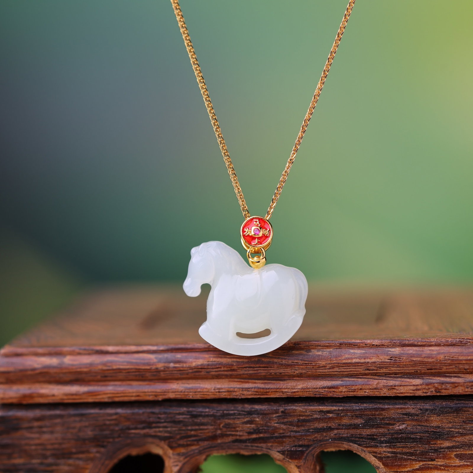 An Exquisite Sterling Silver-Gold Plated Inlaid White Jade Pendant: An Exquisite Sterling Silver-Gold Plated Inlaid White Jade Pendant,Size:19mmx21mm 纯银镀金镶白玉吊坠
