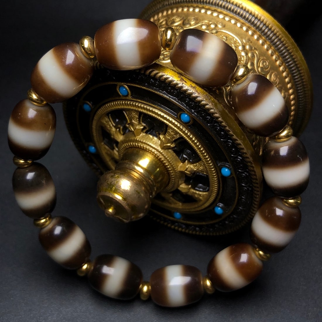 An Exquisite Agate Bracelets - 3
