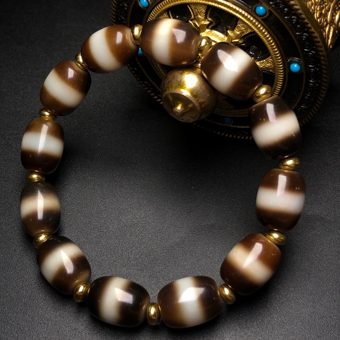 An Exquisite Agate Bracelets - 5