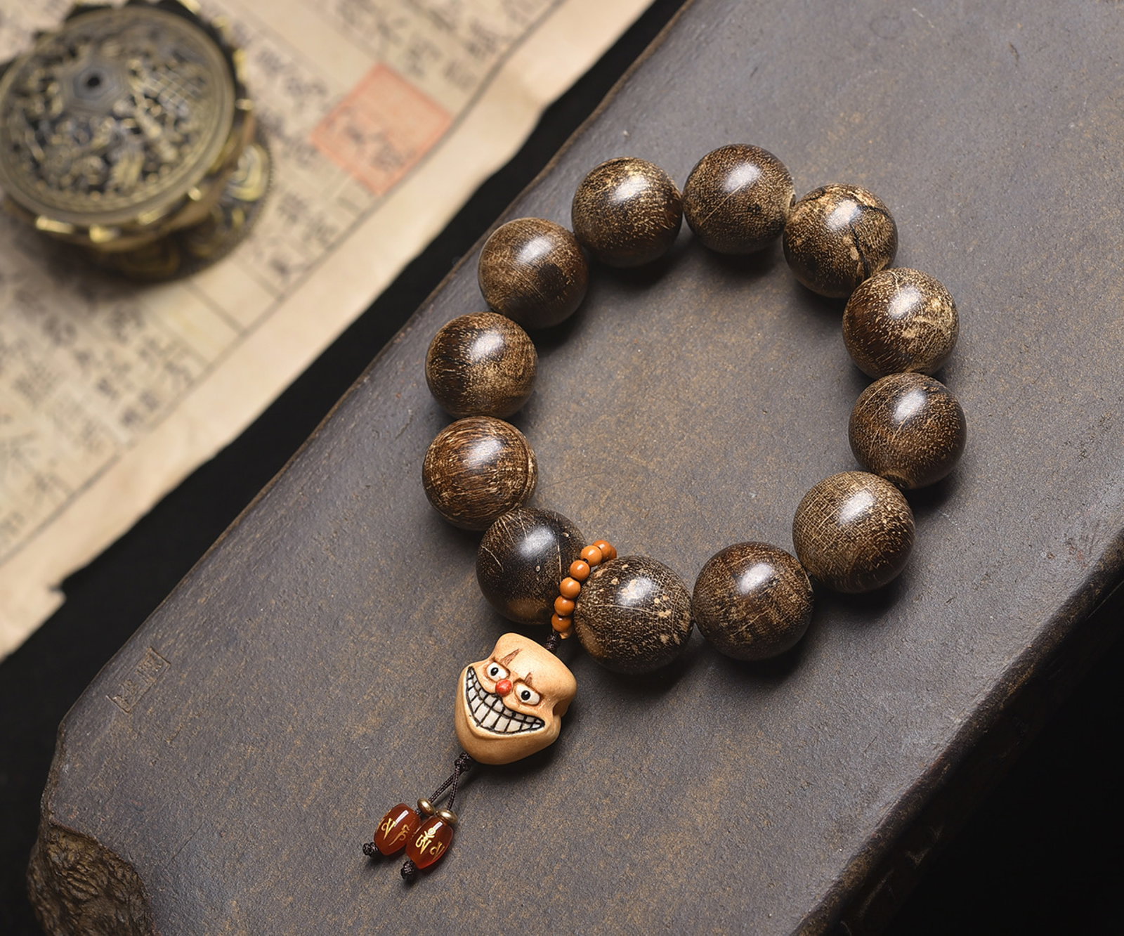 An Exquisite Eaglewood Bracelets - 2