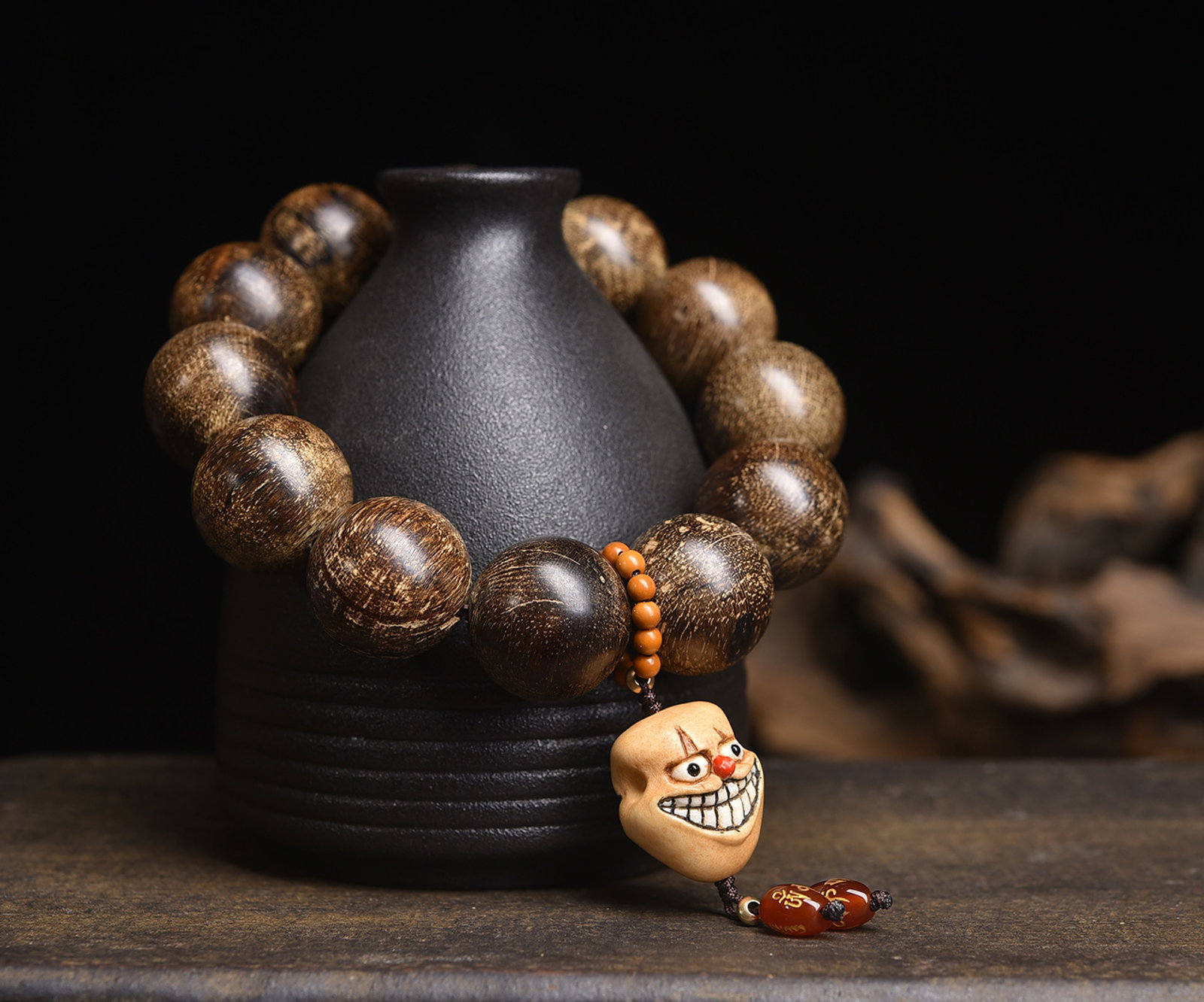 An Exquisite Eaglewood Bracelets - 6