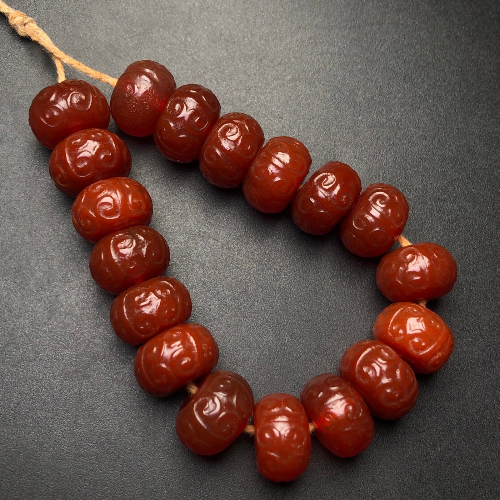 An Exquisite Agate Bracelets - 7
