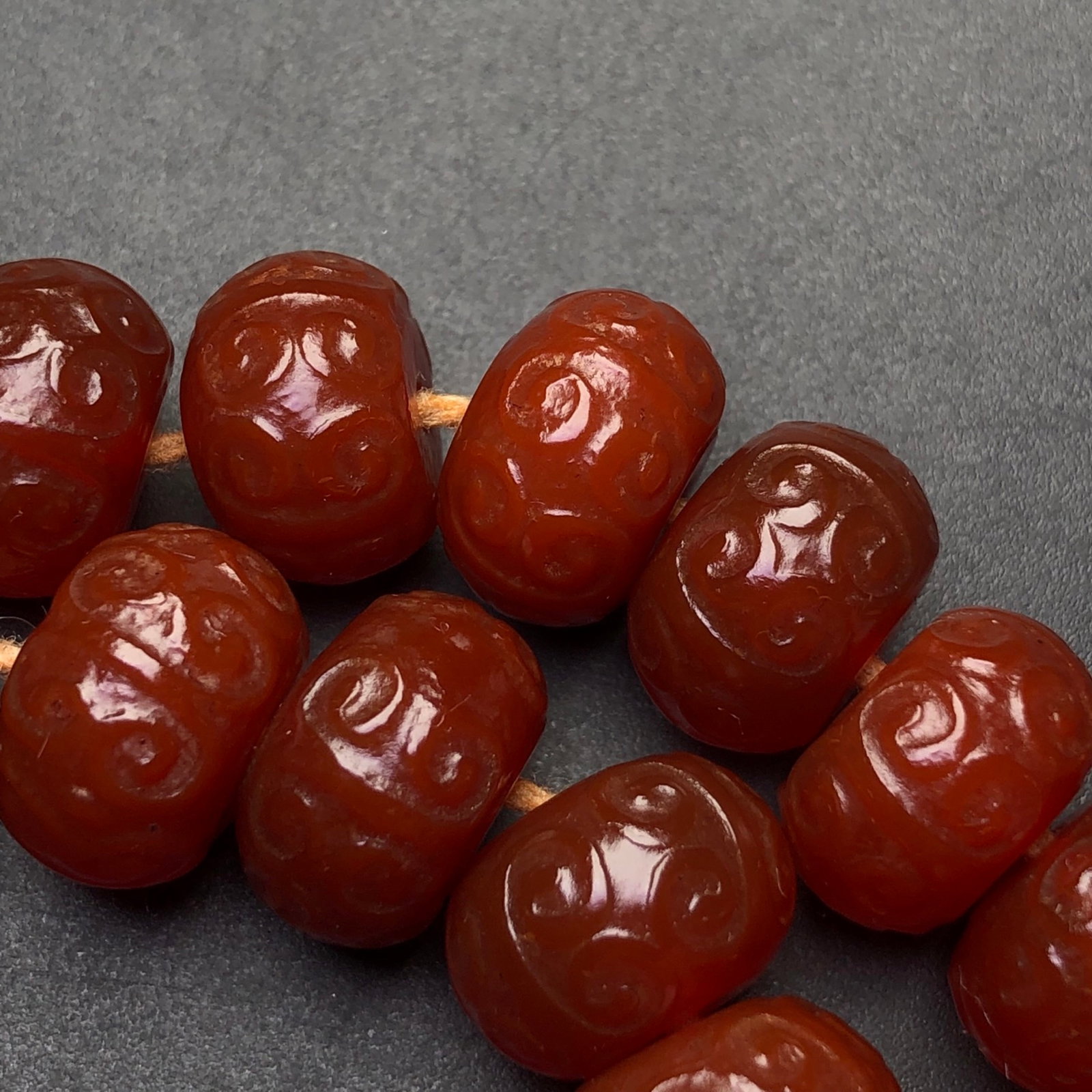 An Exquisite Agate Bracelets - 8