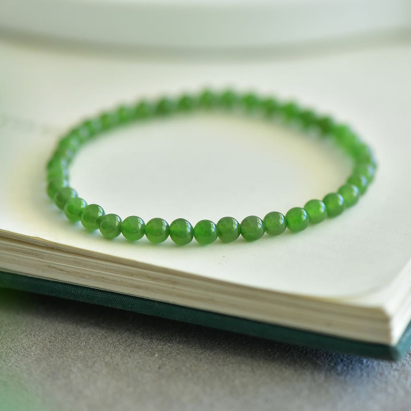 An Exquisite Jasper Bracelets: An Exquisite Jasper Bracelets,Size:5mm 碧玉手串