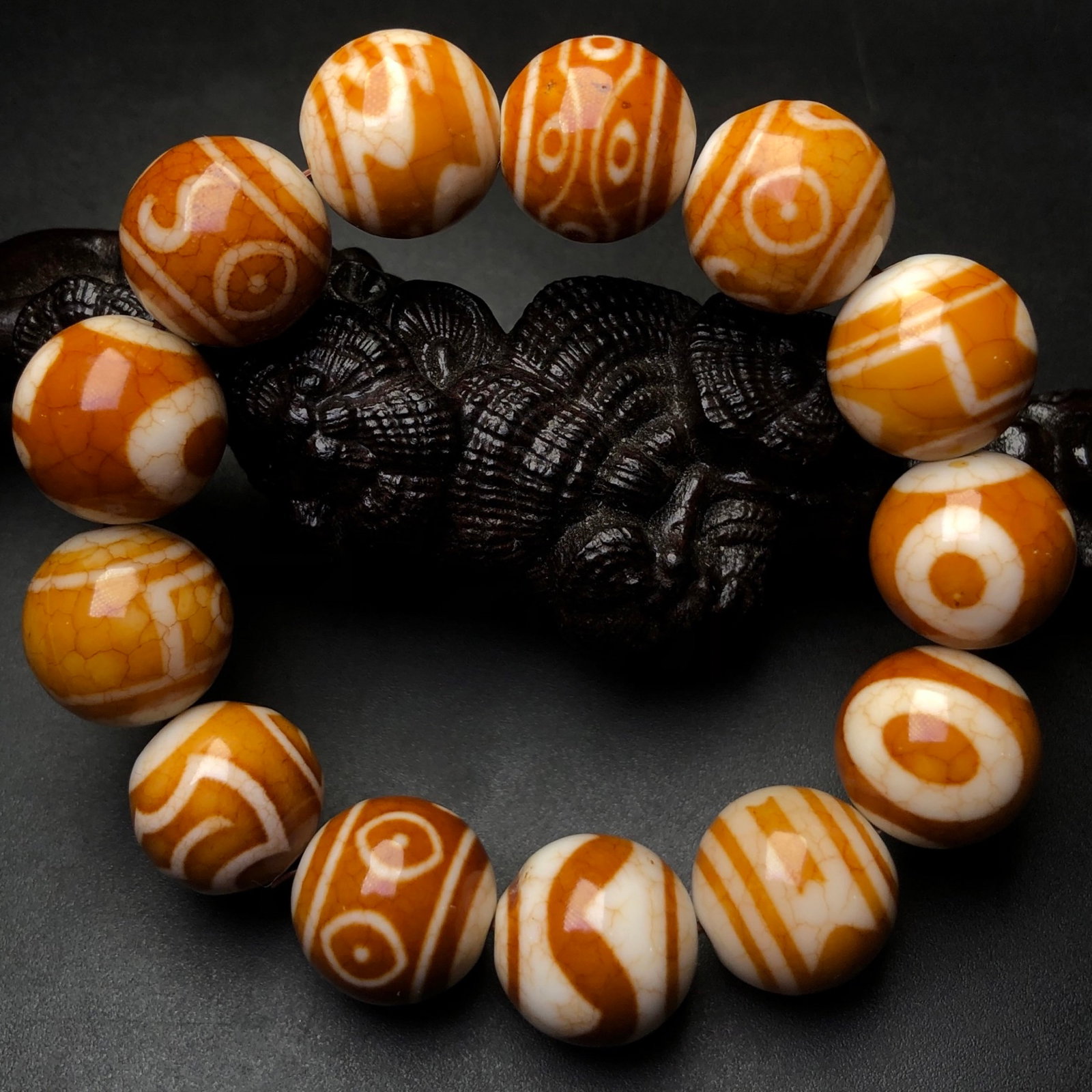 An Exquisite Dzi Bead Bracelets - 2