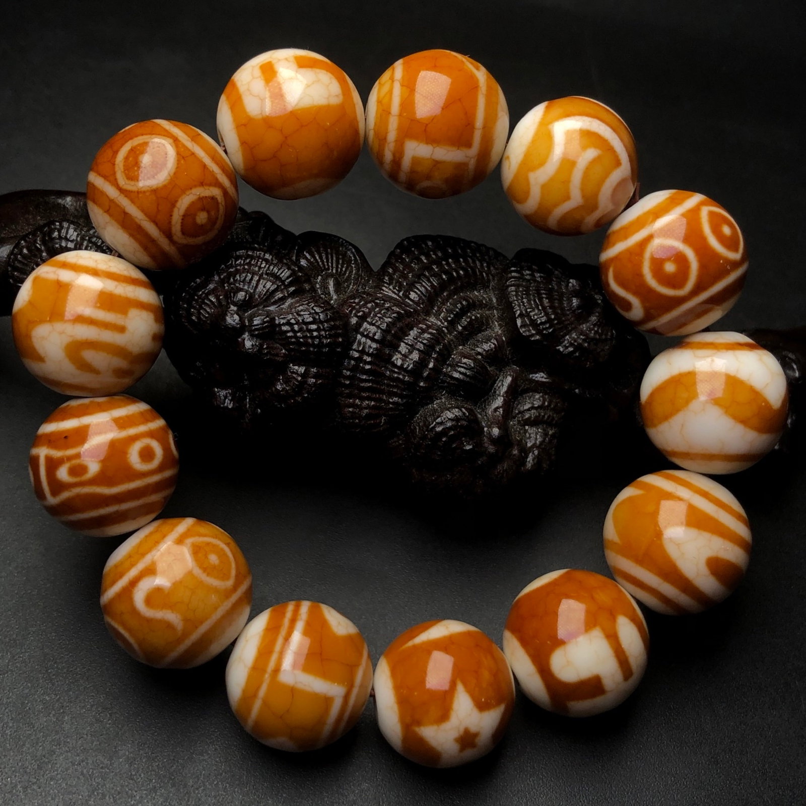 An Exquisite Dzi Bead Bracelets - 5