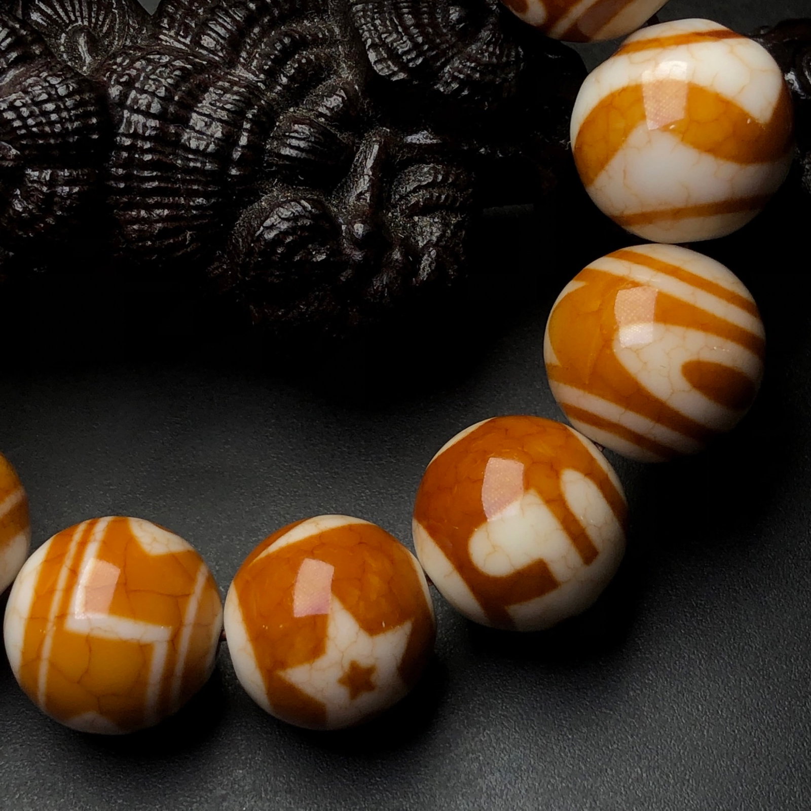 An Exquisite Dzi Bead Bracelets - 7