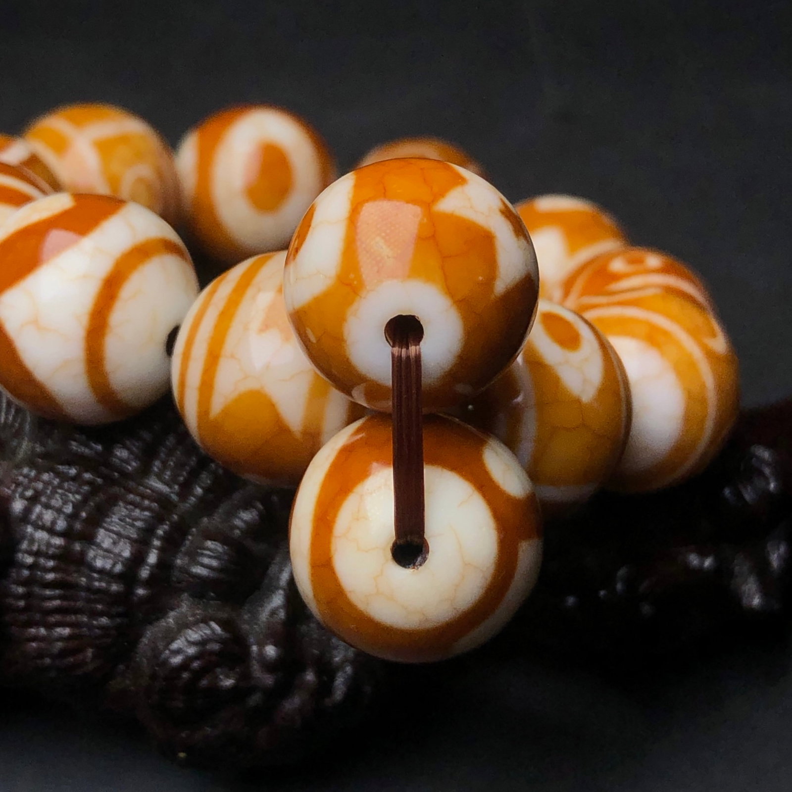 An Exquisite Dzi Bead Bracelets - 9